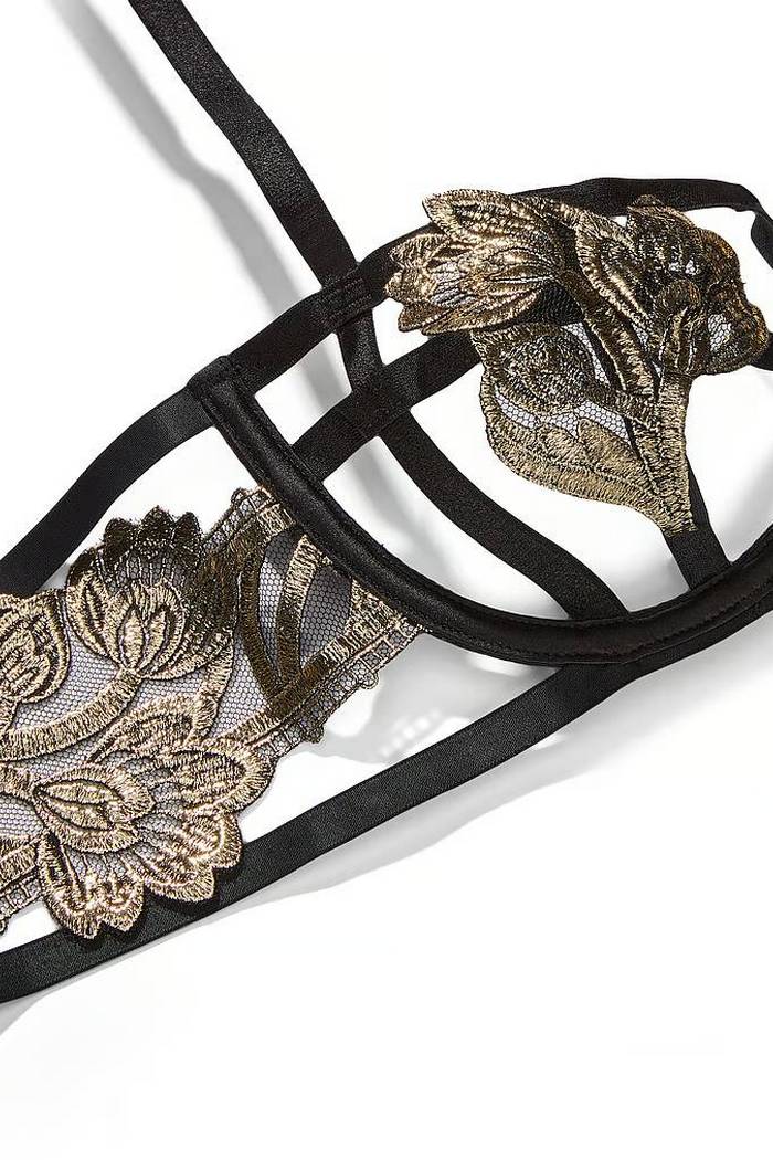 Бюстгальтер балконет с вышивкой 825428208