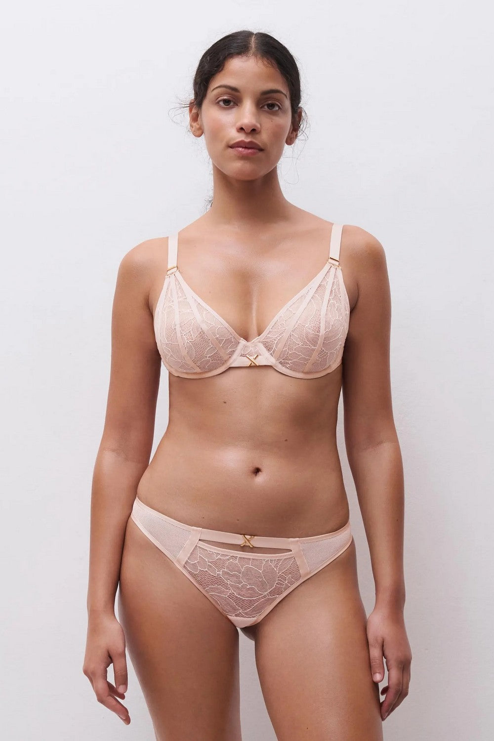 Трусики стринг с кружевом 01AG0 Xquisite taffeta pink