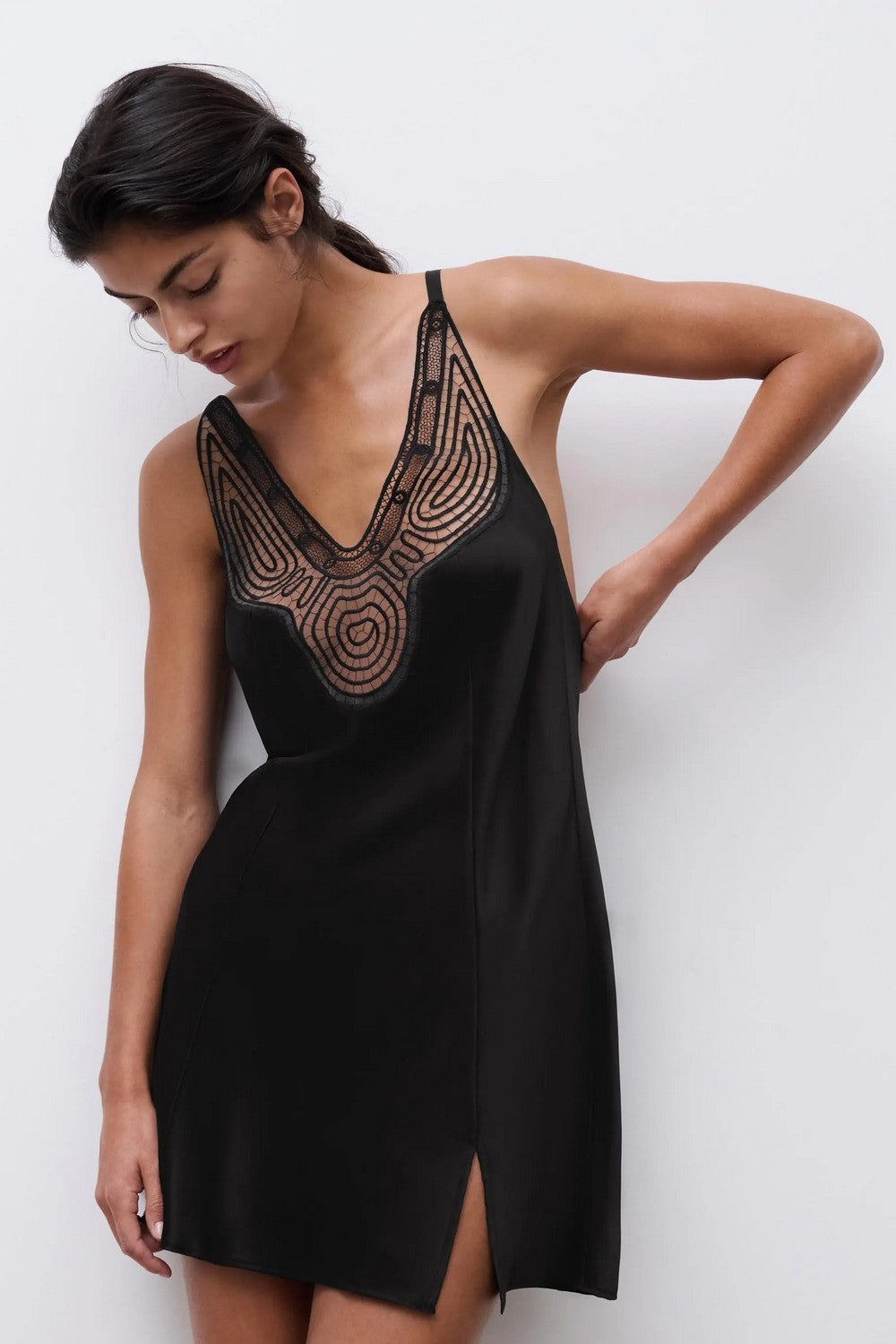 Шелковая ночная сорочка 01DW5 Vibrate black