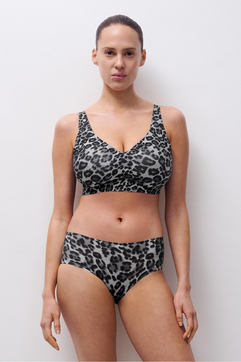 Шортики из микрофибры 11D4 Soft stretch grey leopard