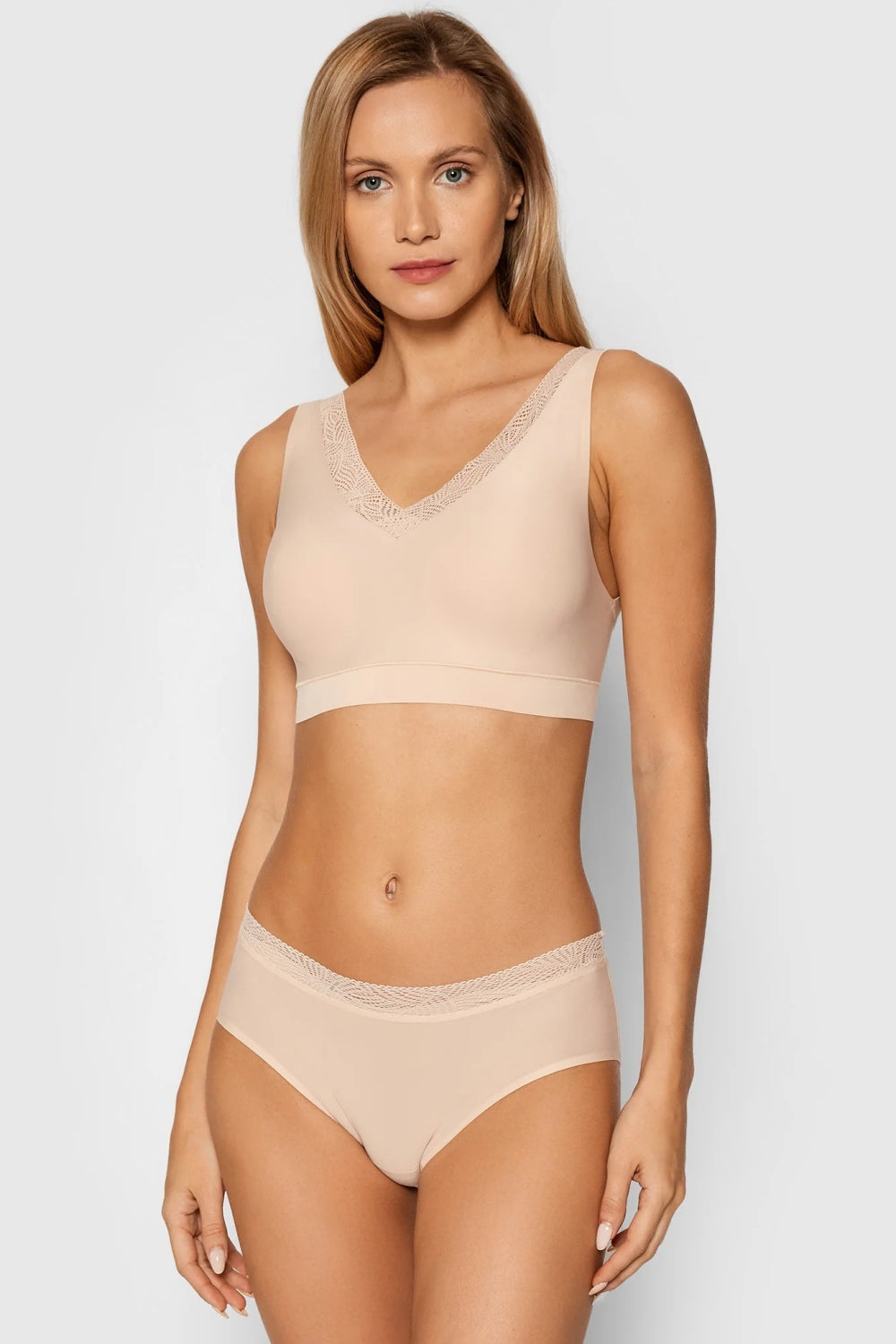 Бра-топ без косточек 11G6 Soft stretch beige dore