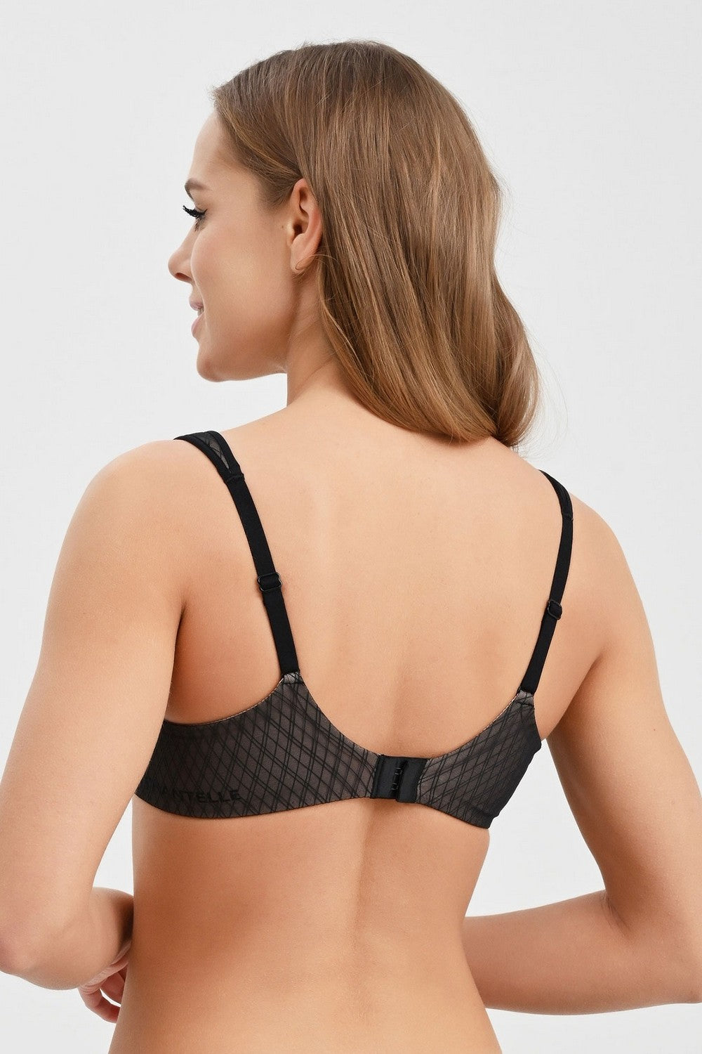 Бюстгальтер зі щільною чашкою 11N6 Smooth Lines black beige