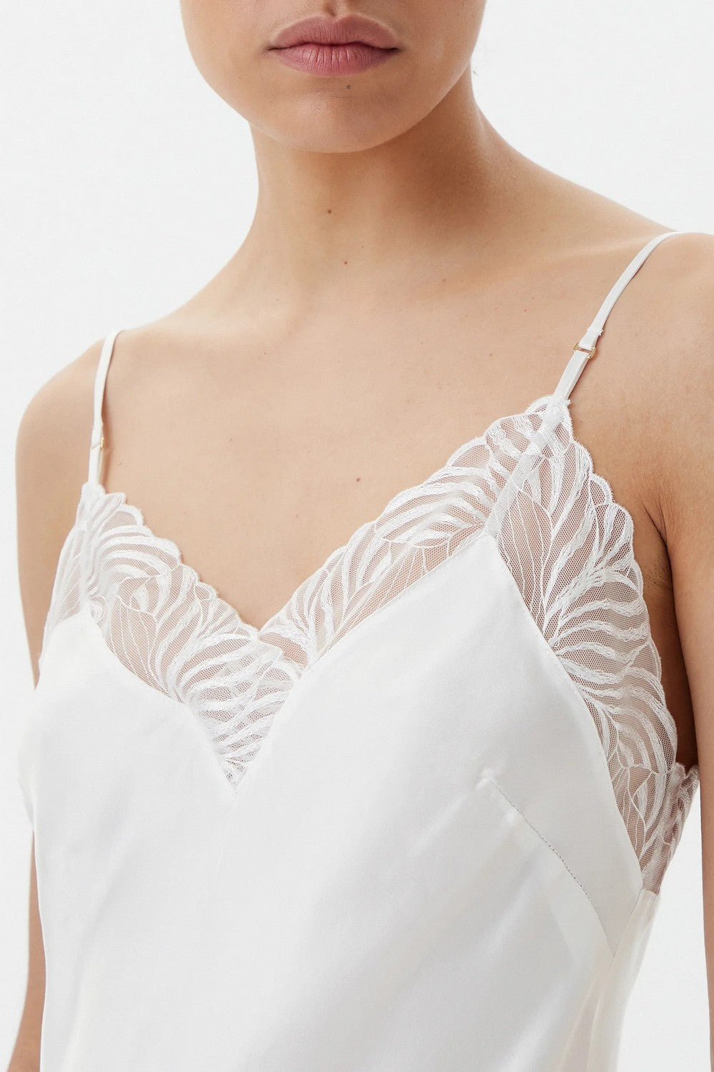 Ночная сорочка с вышивкой 17WW5 Legend milk