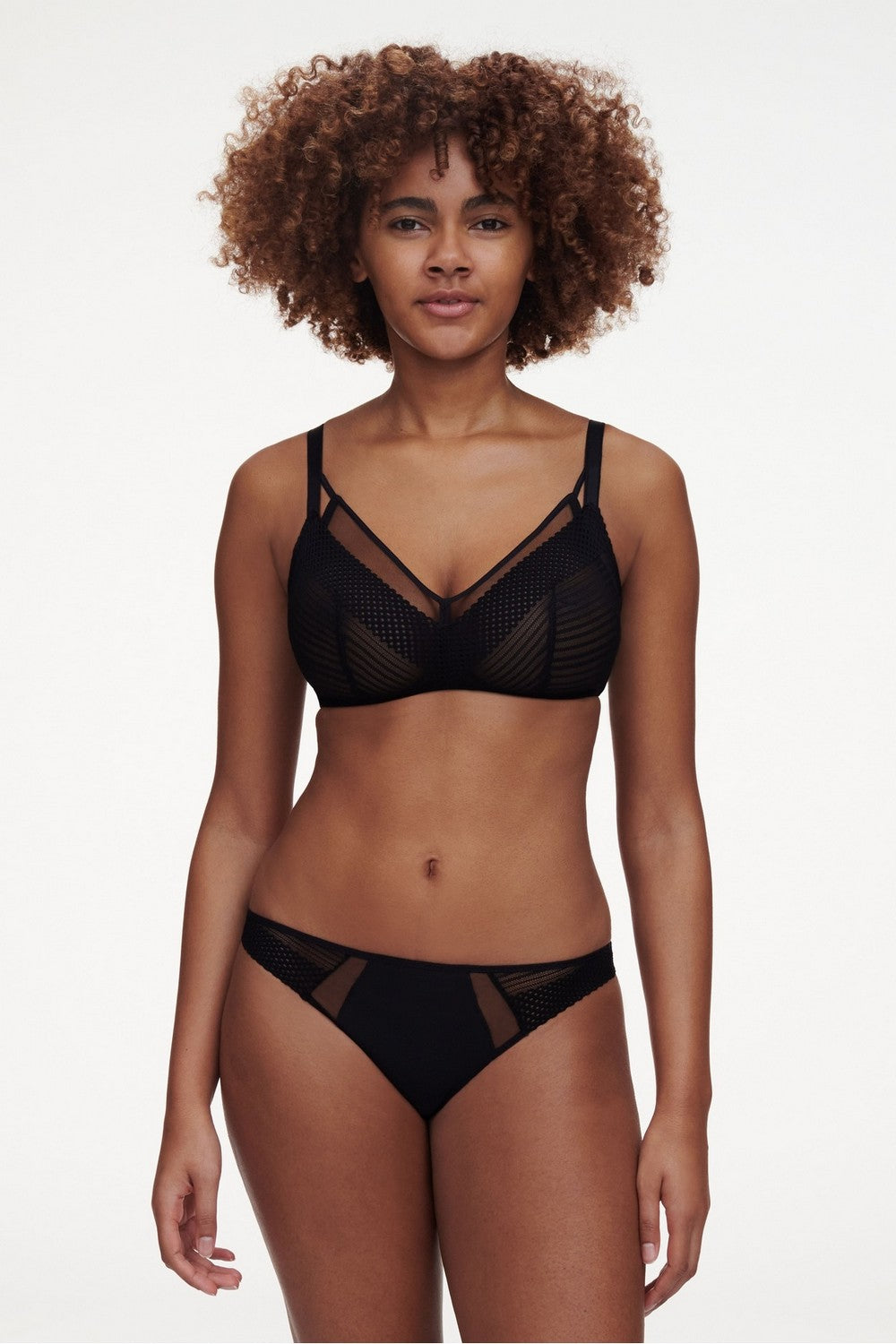 Трусики стрінги з мікросіткою 22AG0 black