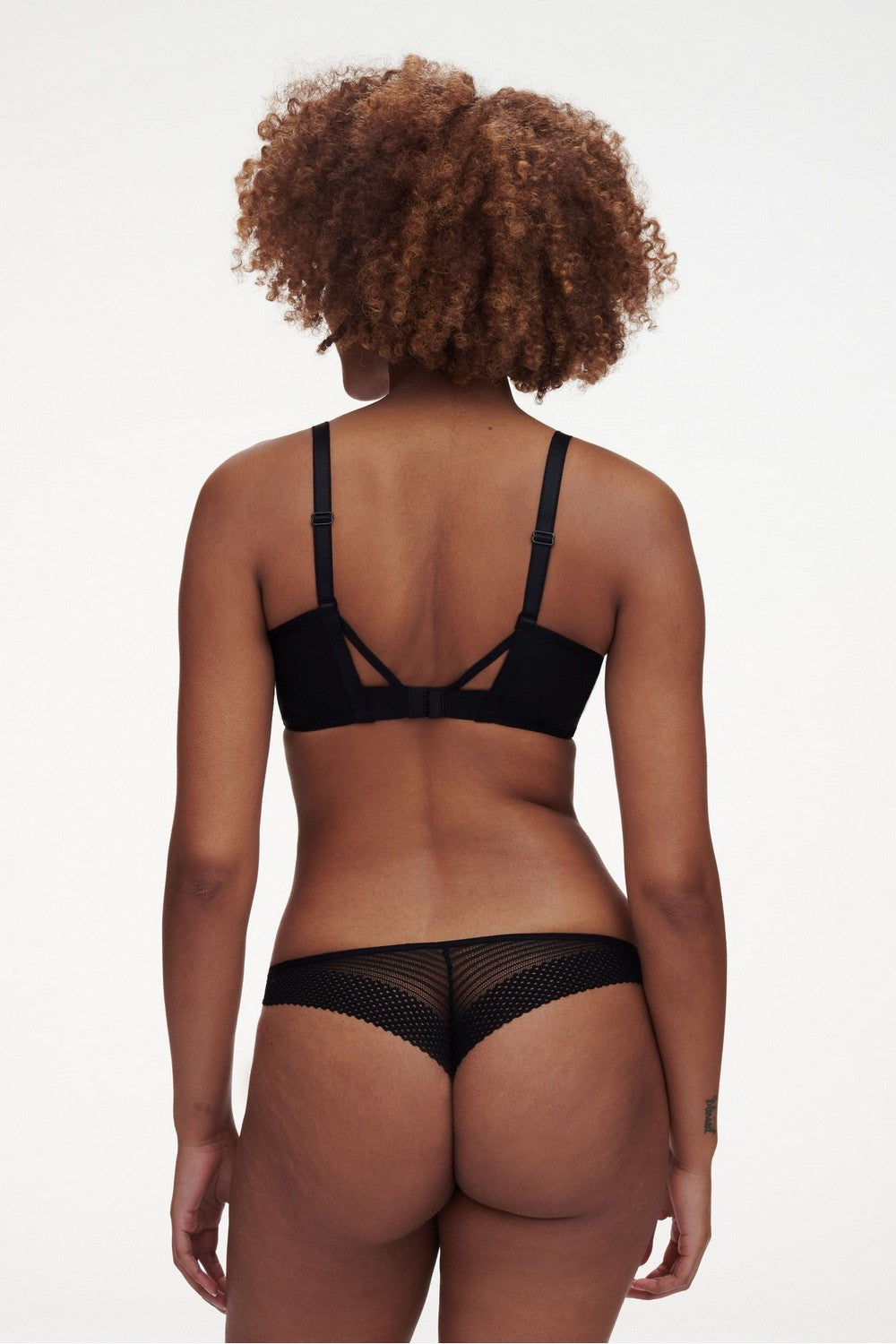 Трусики стрінги з мікросіткою 22AG0 black