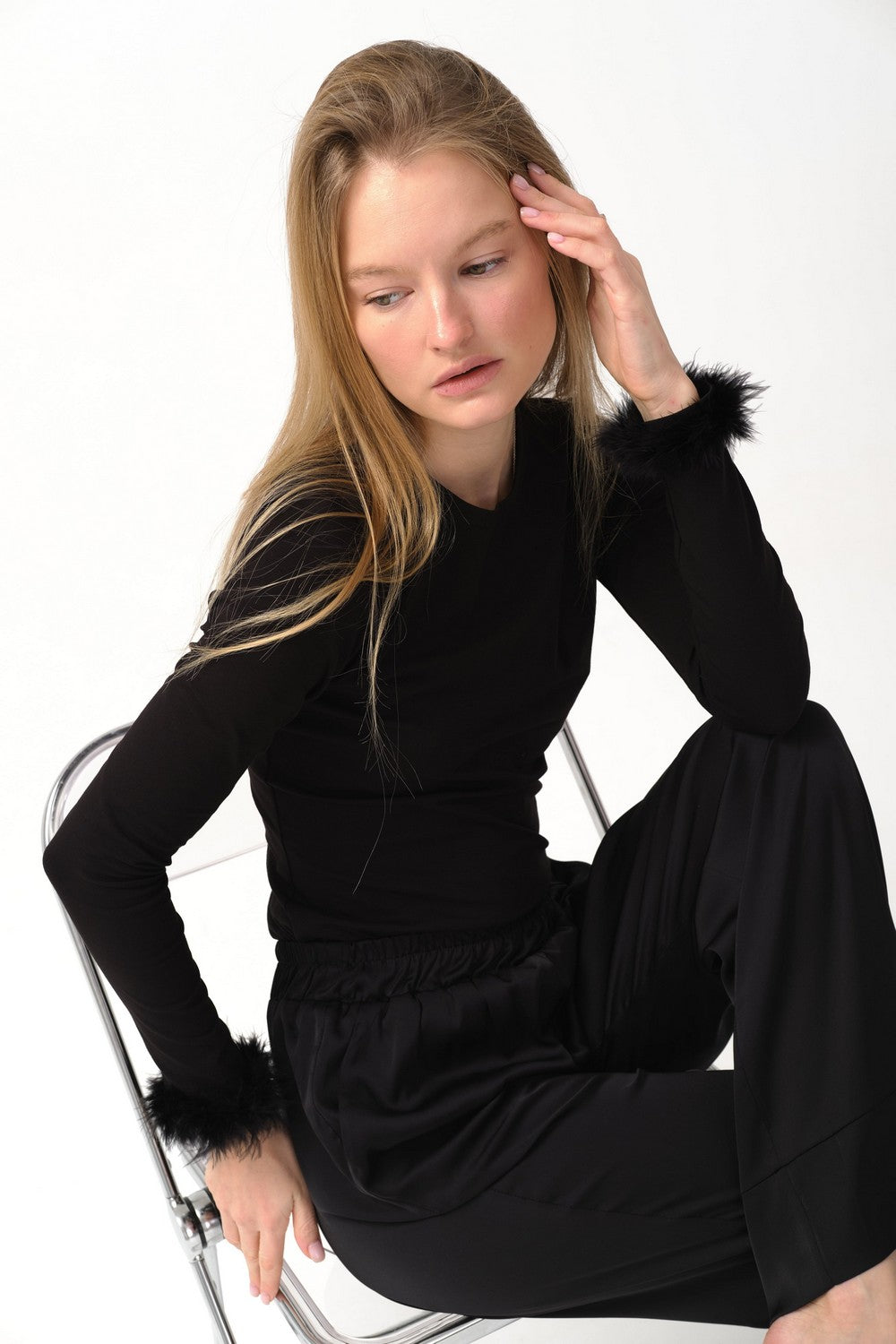 Жіночий лонгслів з пір'ям Cheeeeeers! WL23805/1 black