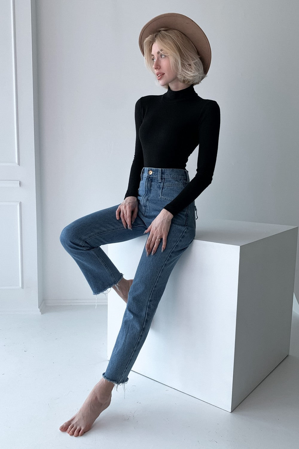 Трикотажный боди-гольф Emily GH20608/1 black