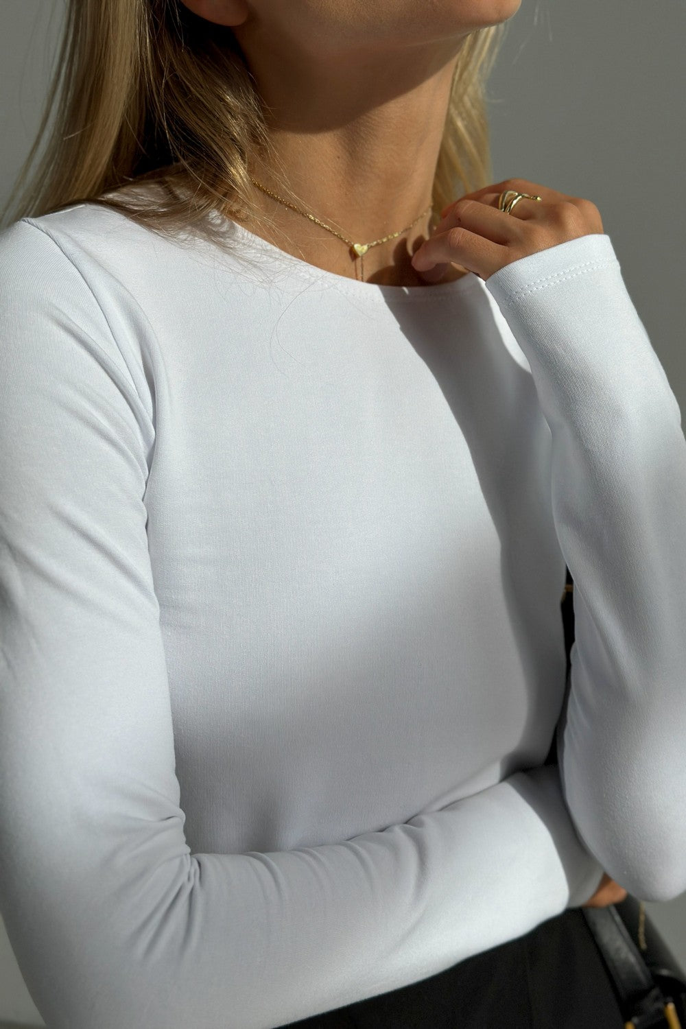 Хлопковый лонгслив WL23804/3 Thursday white