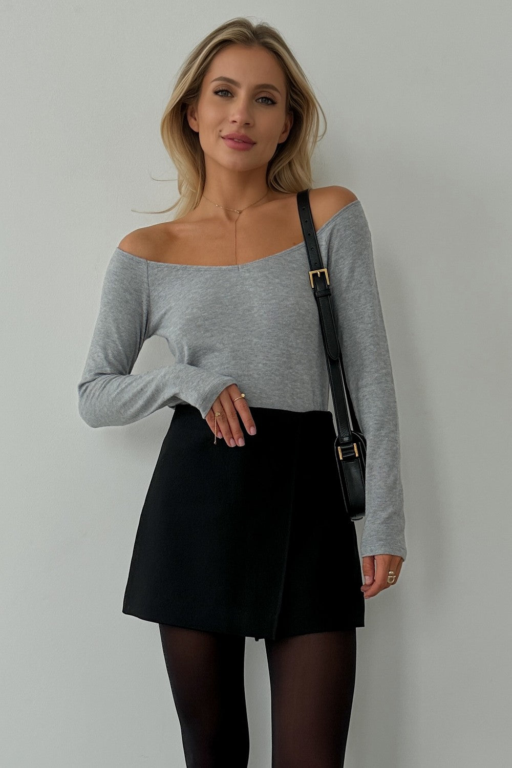 Трикотажний лонгслів з глибоким вирізом Z23812/7 Aries gray