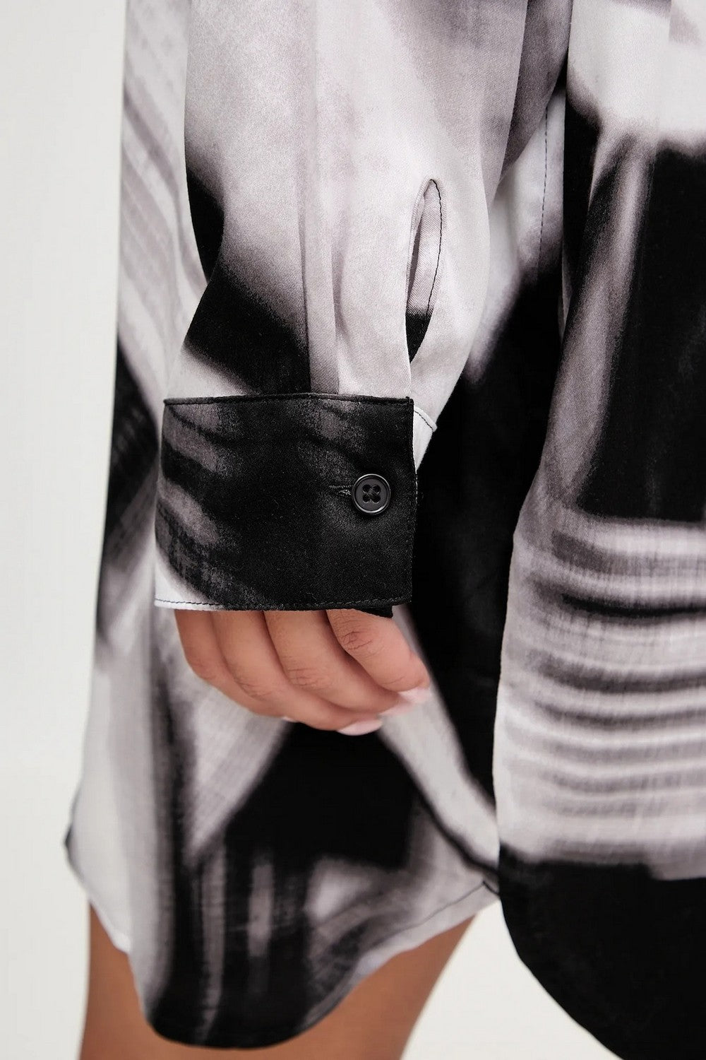 Ночная сорочка из вискозы YI30070 black ray of l