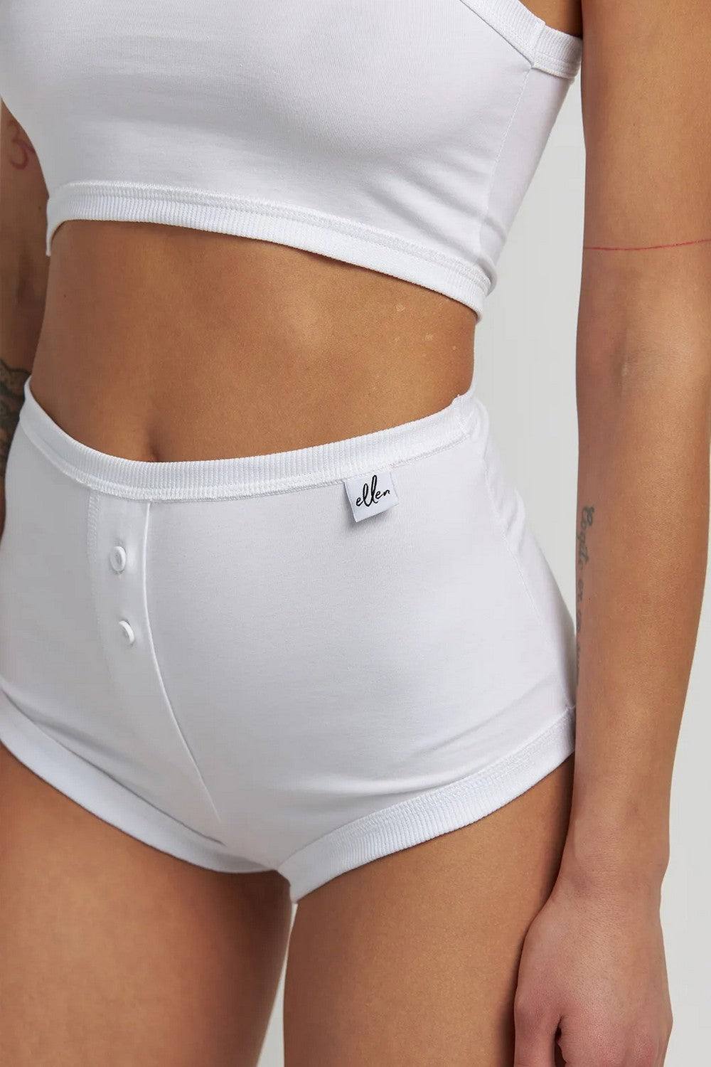 Высокие шортики LHK 76/00/01 Basic white