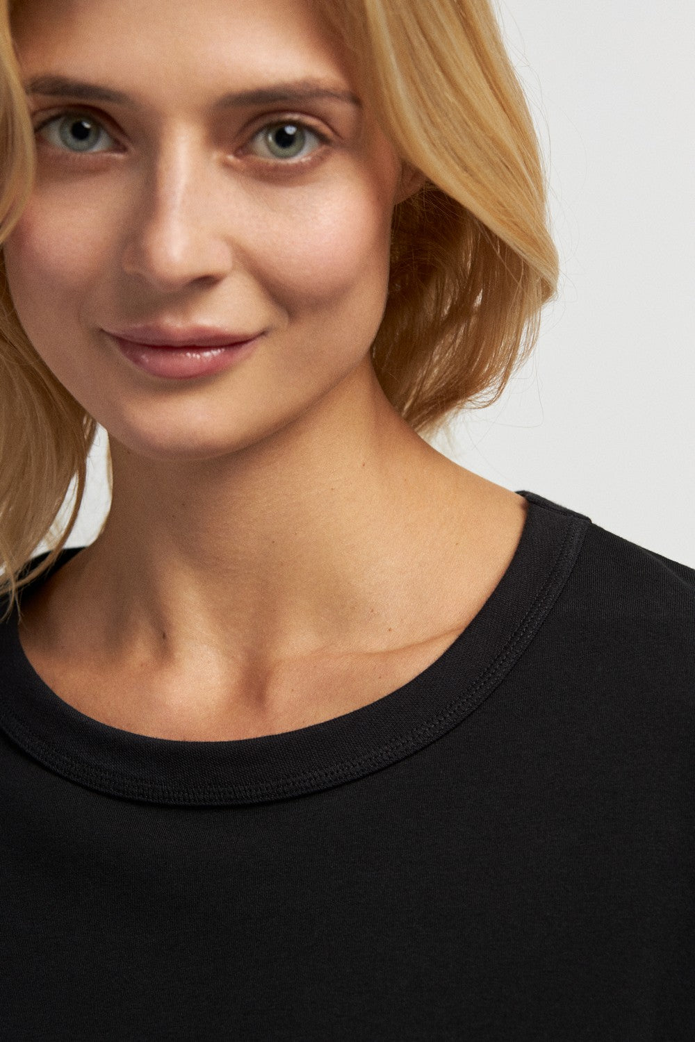 Кофта свободного кроя LKK 07/16/02 Basic black