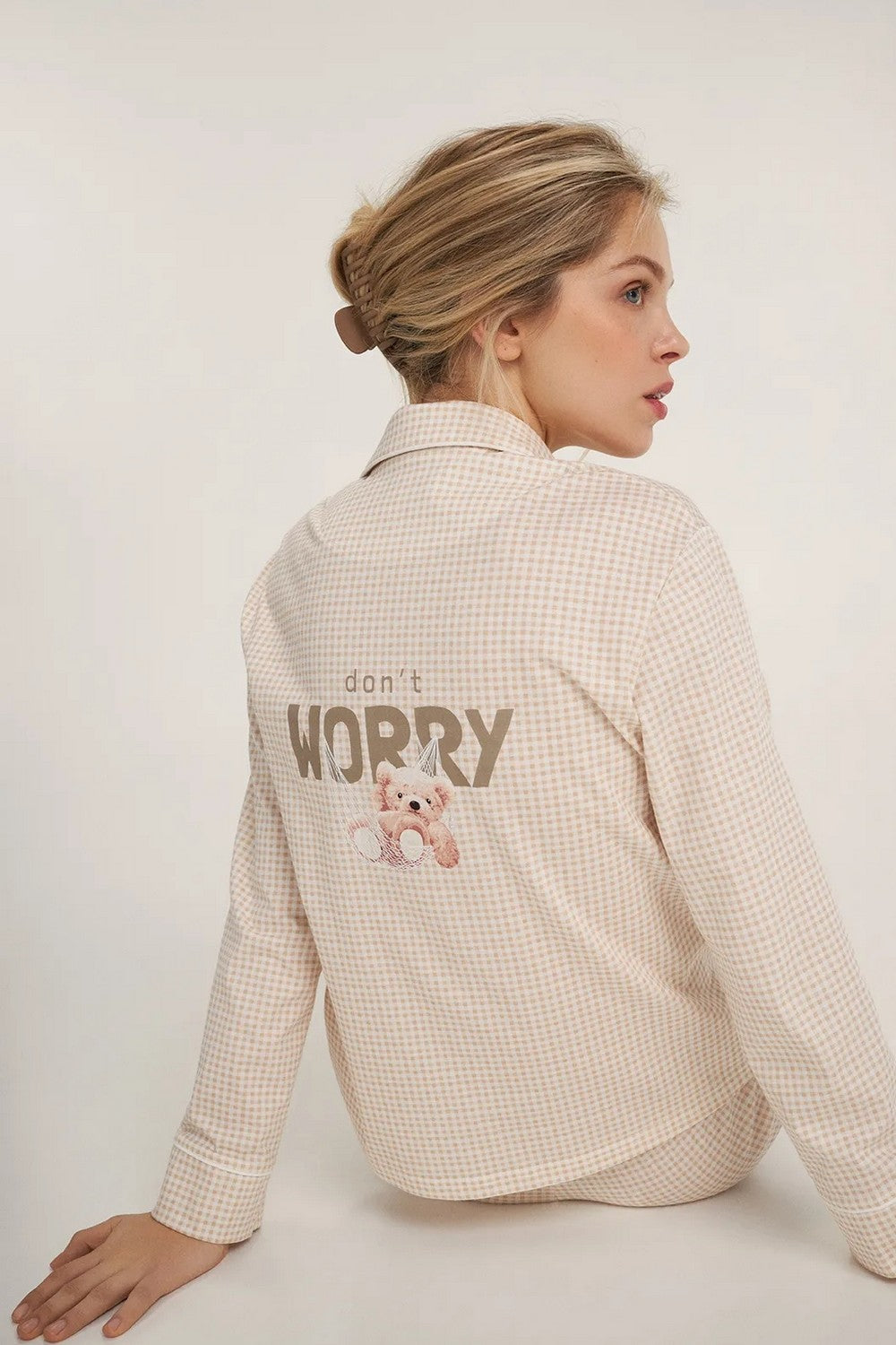 Бавовняна піжама на гудзиках LPK 5580/19/01 Dont Worry beige Ellen спина