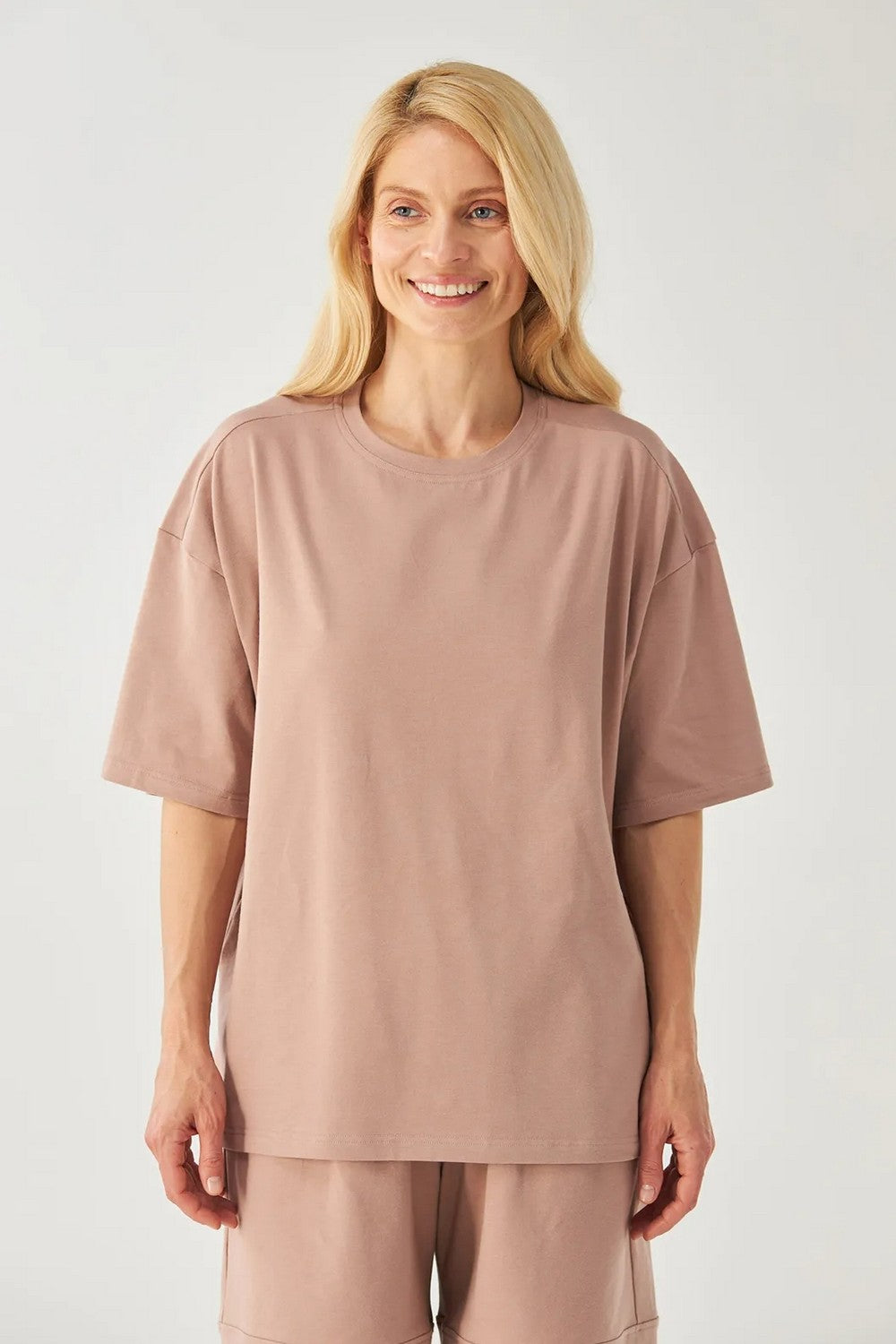 Однотонна футболка з бавовни LSK 32/00/03 Miss Color peachy