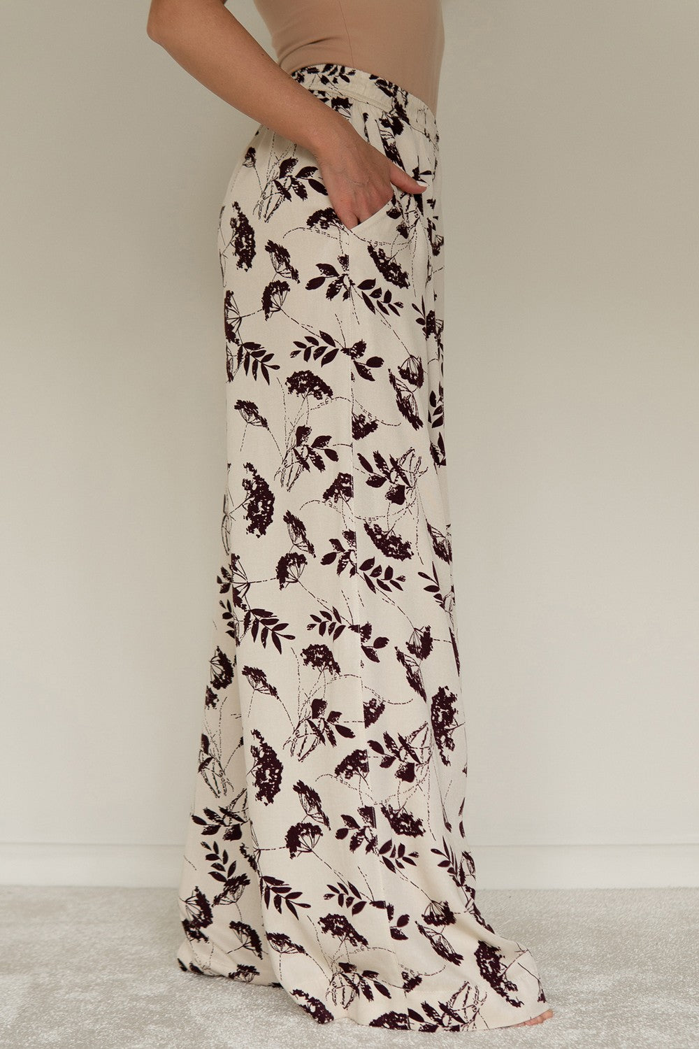 Брюки с защипами из штапеля Dianne VS0072-28-09 cream