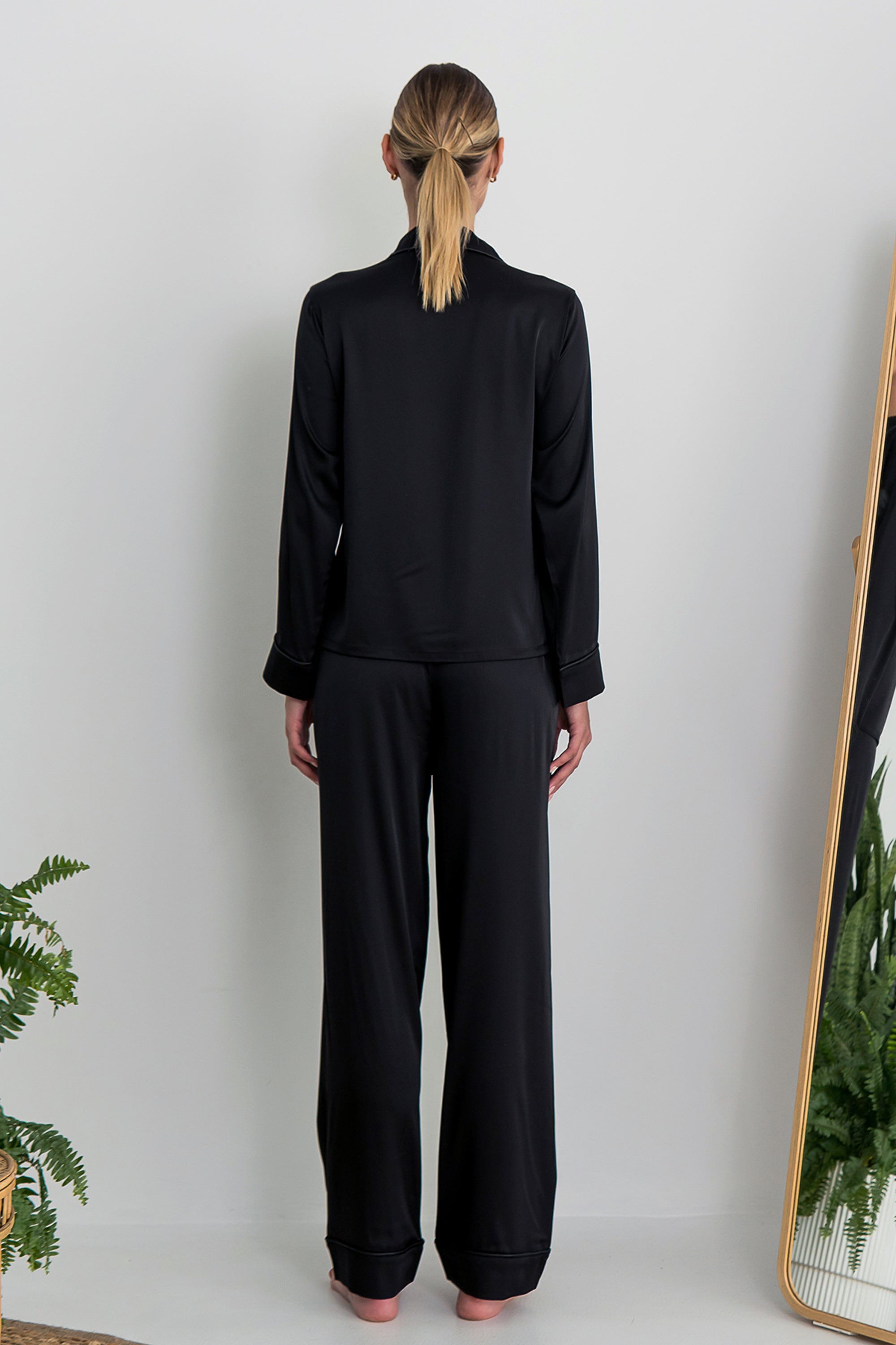 Шелковый комплект с брюками Total Black SH0009-18-69