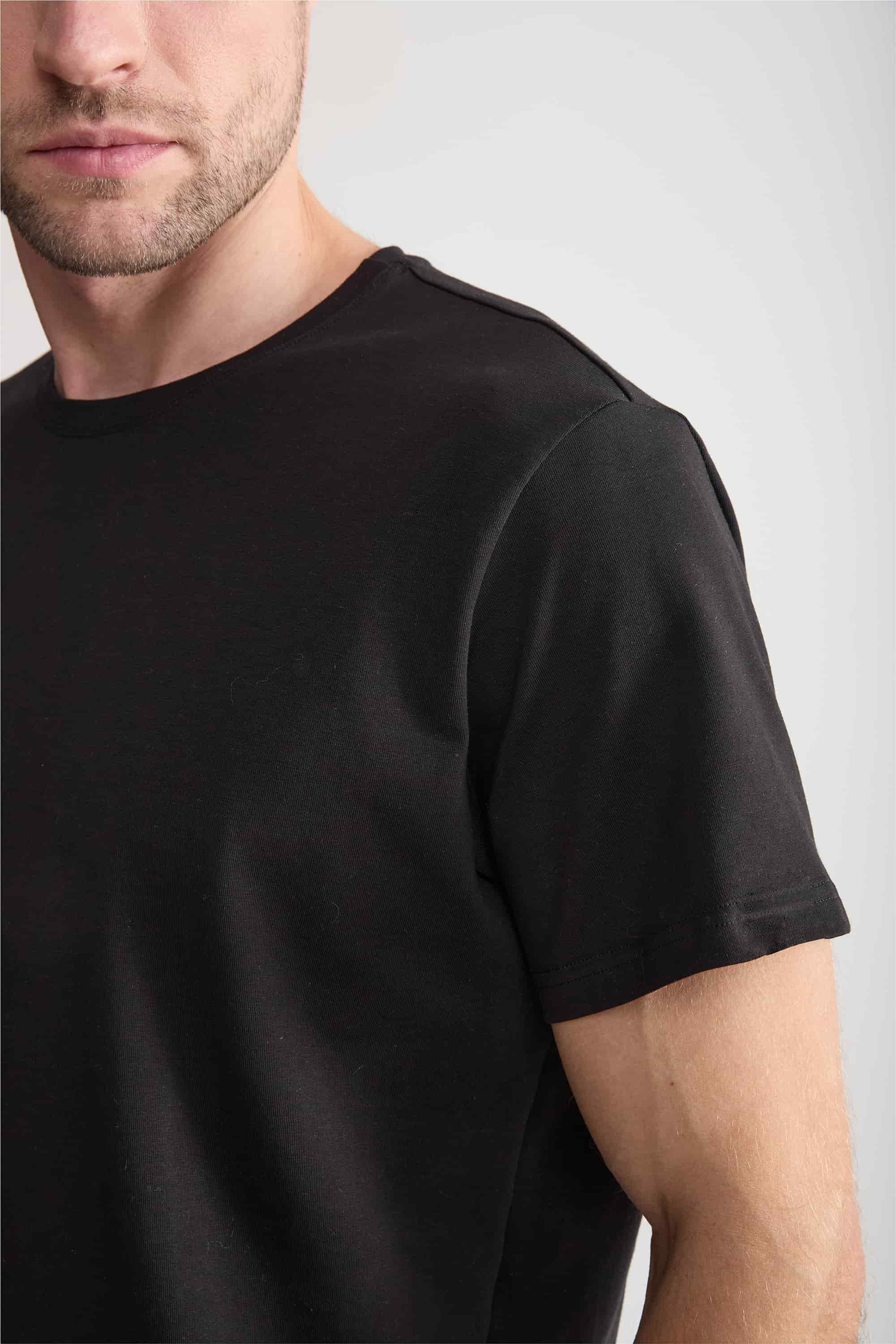 Чоловіча футболка MH320-01 Regular Man Charlie black