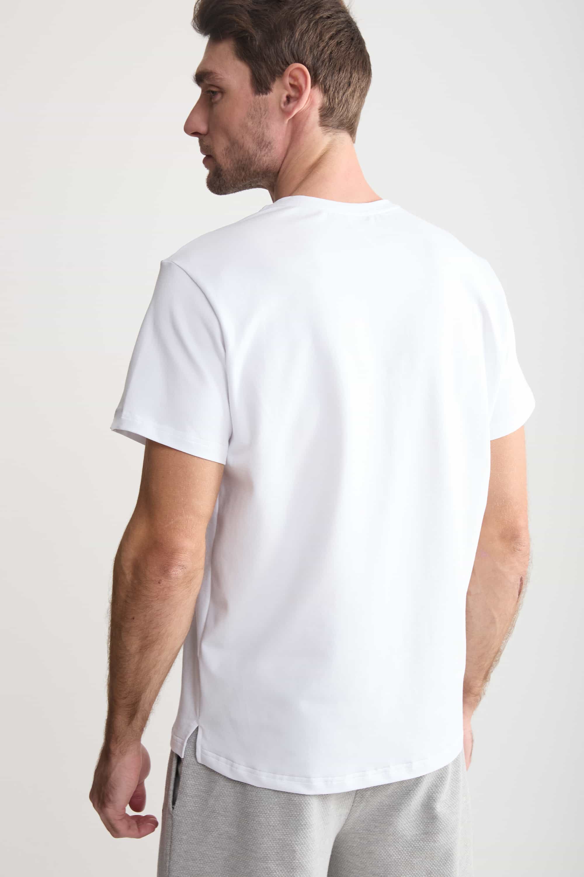 Мужская футболка MH320-01 Regular Man Charlie white