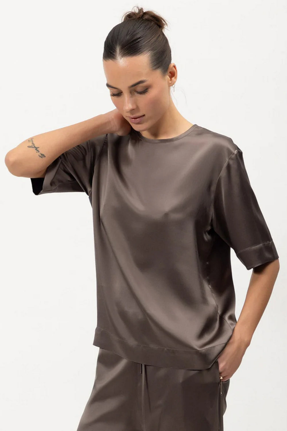 Шелковая футболка 242207-02 The Lady chocolate