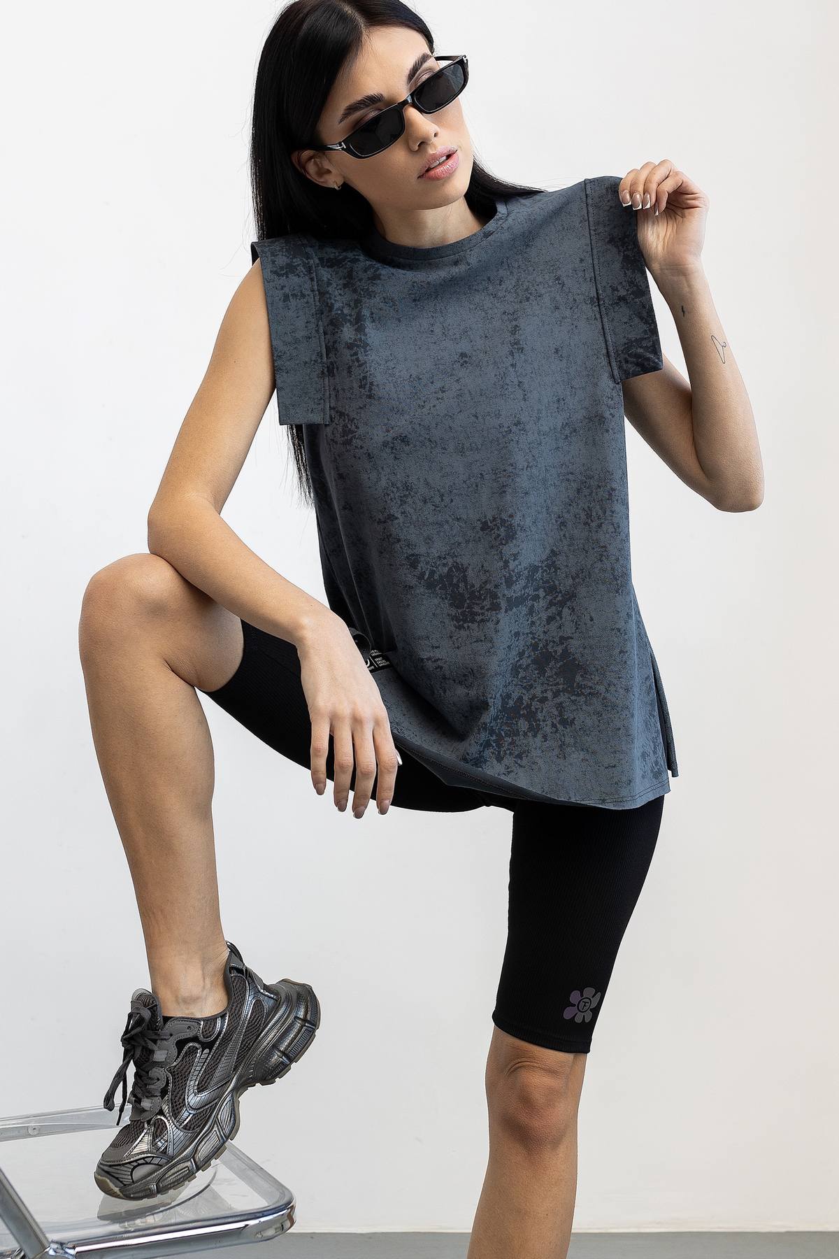 Футболка без рукавів D8-KHP159