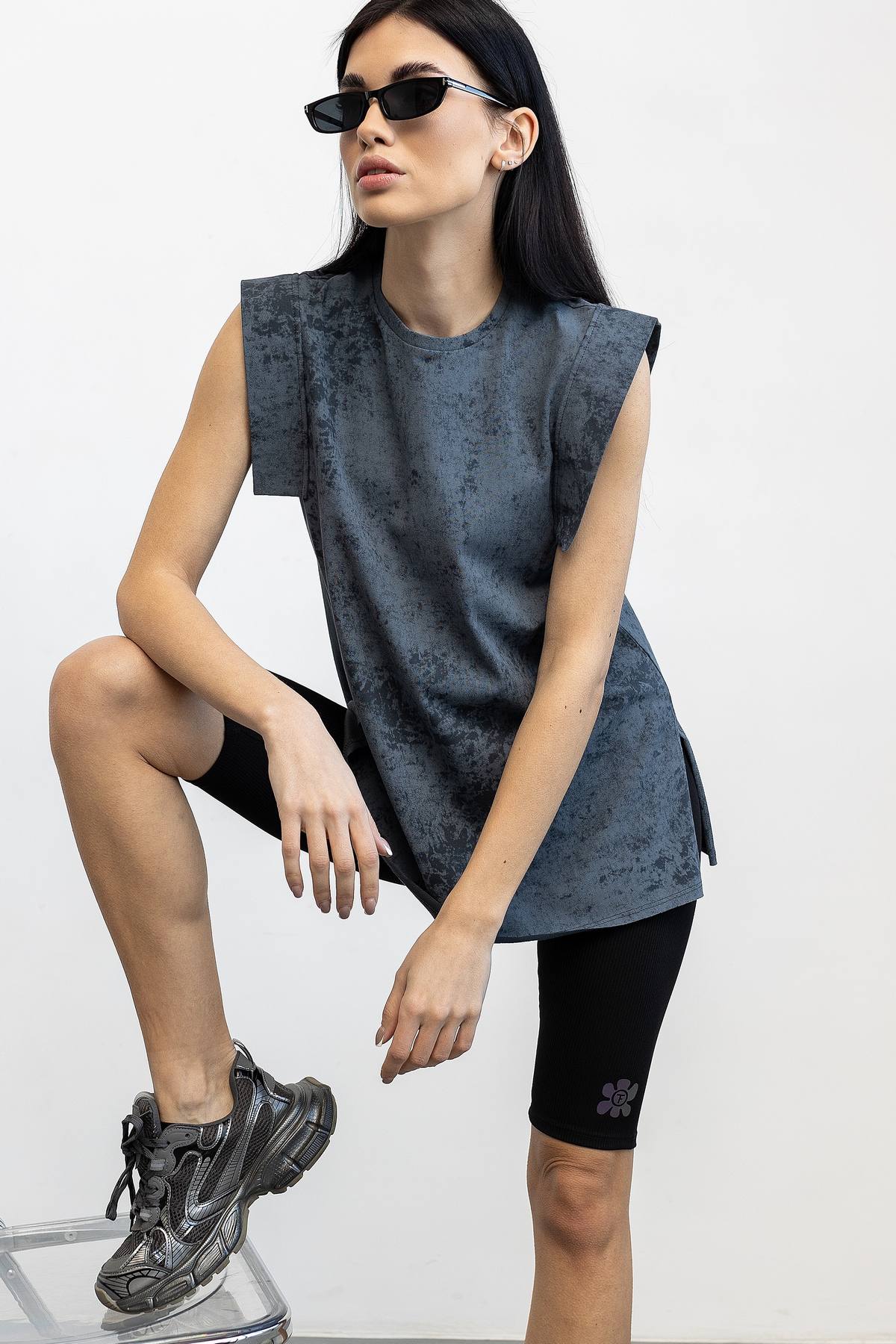 Футболка без рукавів D8-KHP159