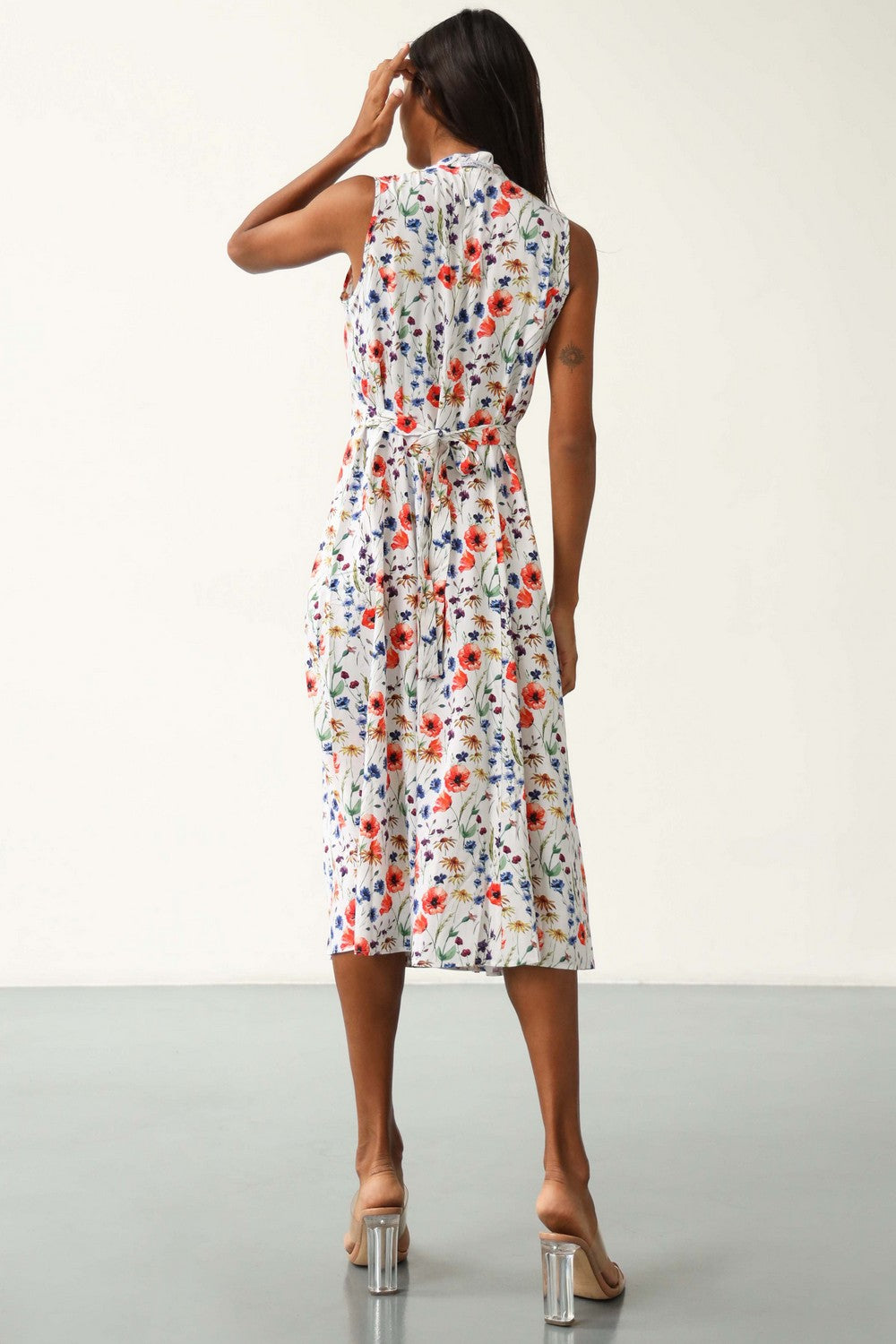 Платье на пуговицах из вискозы 23049