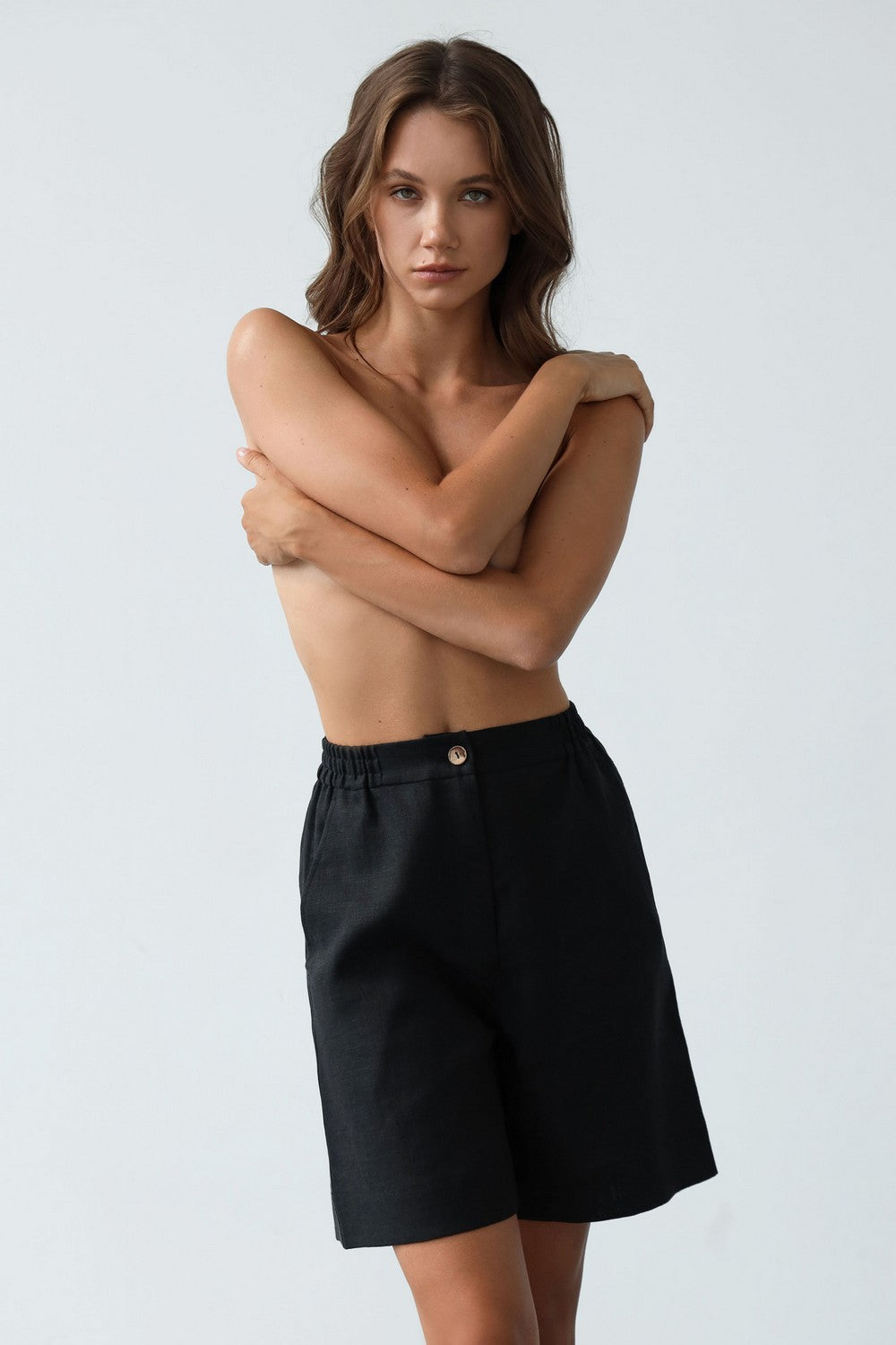 Льняные шорты с карманами 24128 black