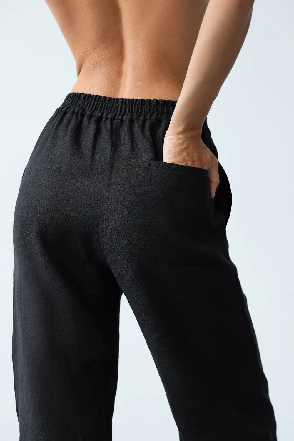 Льняные брюки с карманами 24129 black