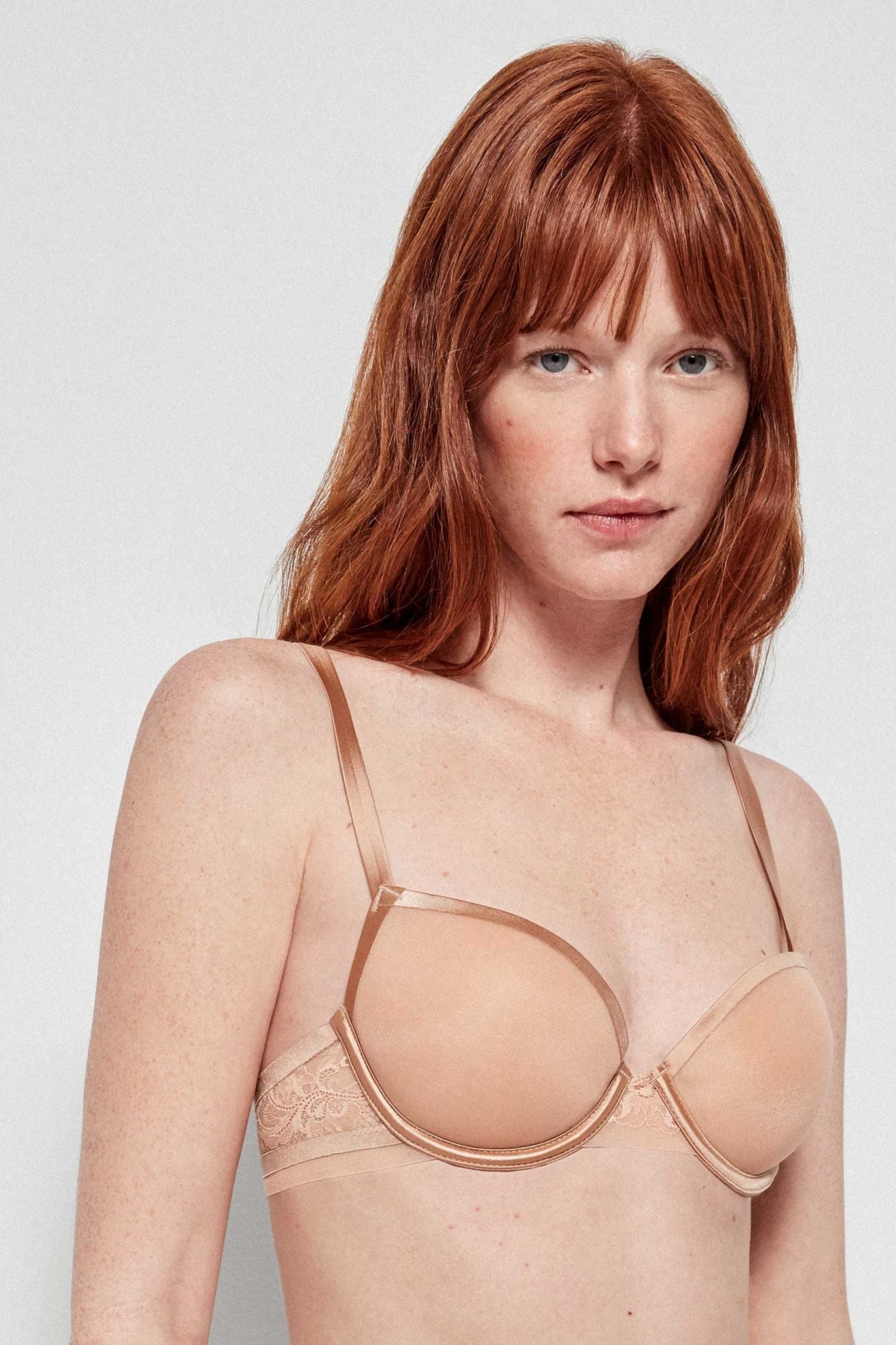 Гладкий бюстгальтер на косточках 10019T beige