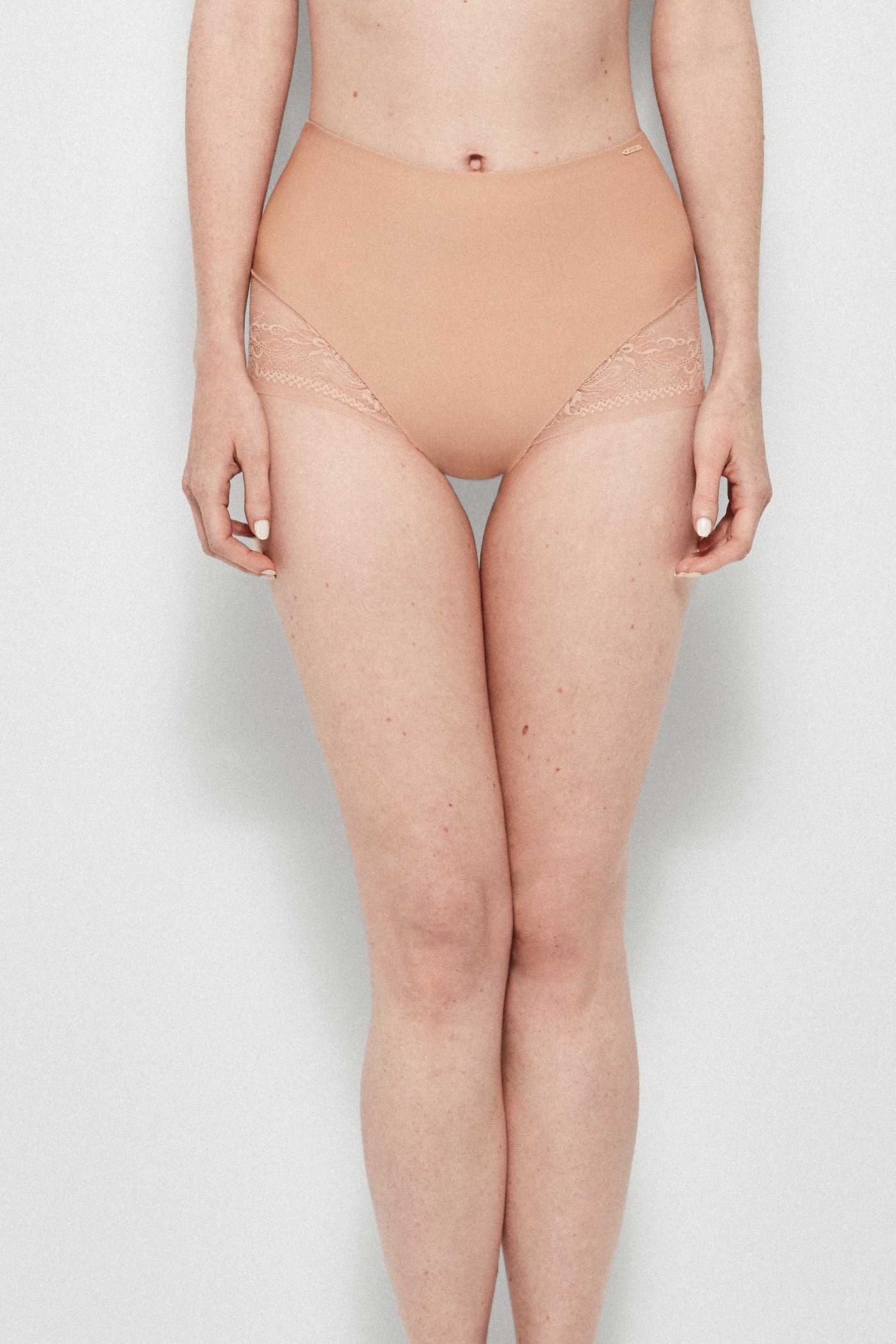 Бесшовные трусики-шортики 10020B beige