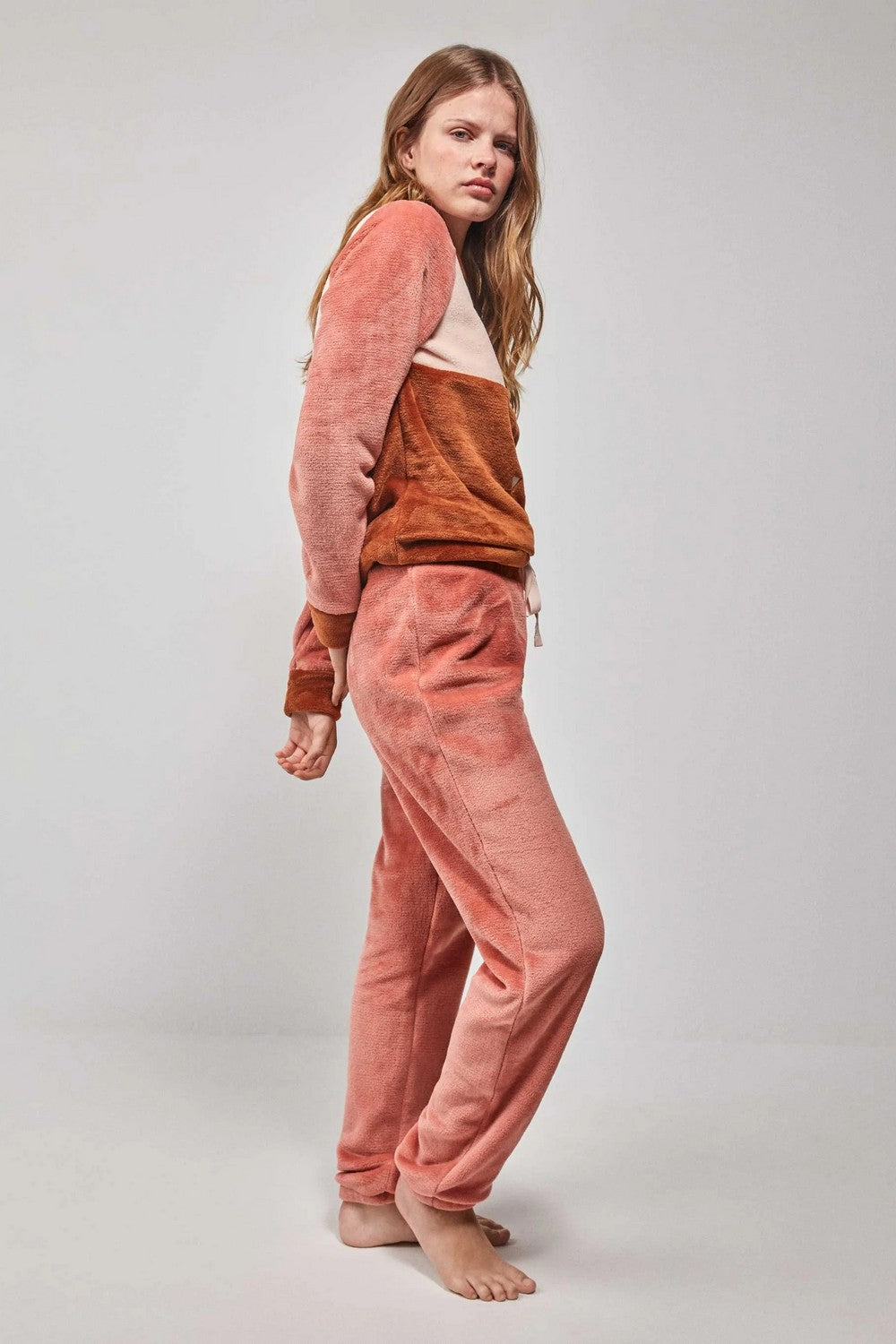 Флисовая пижама с брюками 2/20206 rose
