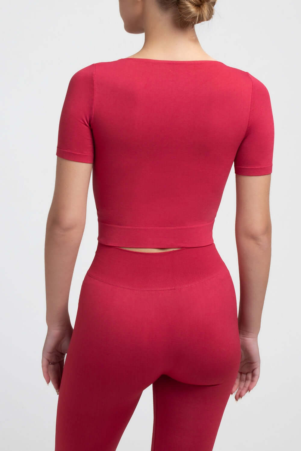 Кроп-топ с коротким рукавом Crop T-Shirt UP-00000403 winterberry