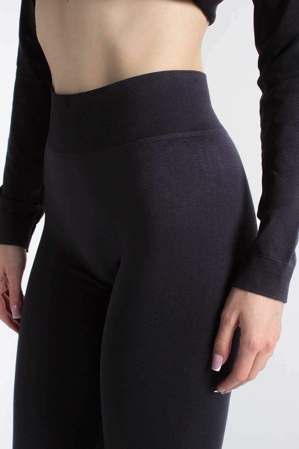 Бесшовные леггинсы клеш UP-00003128 black