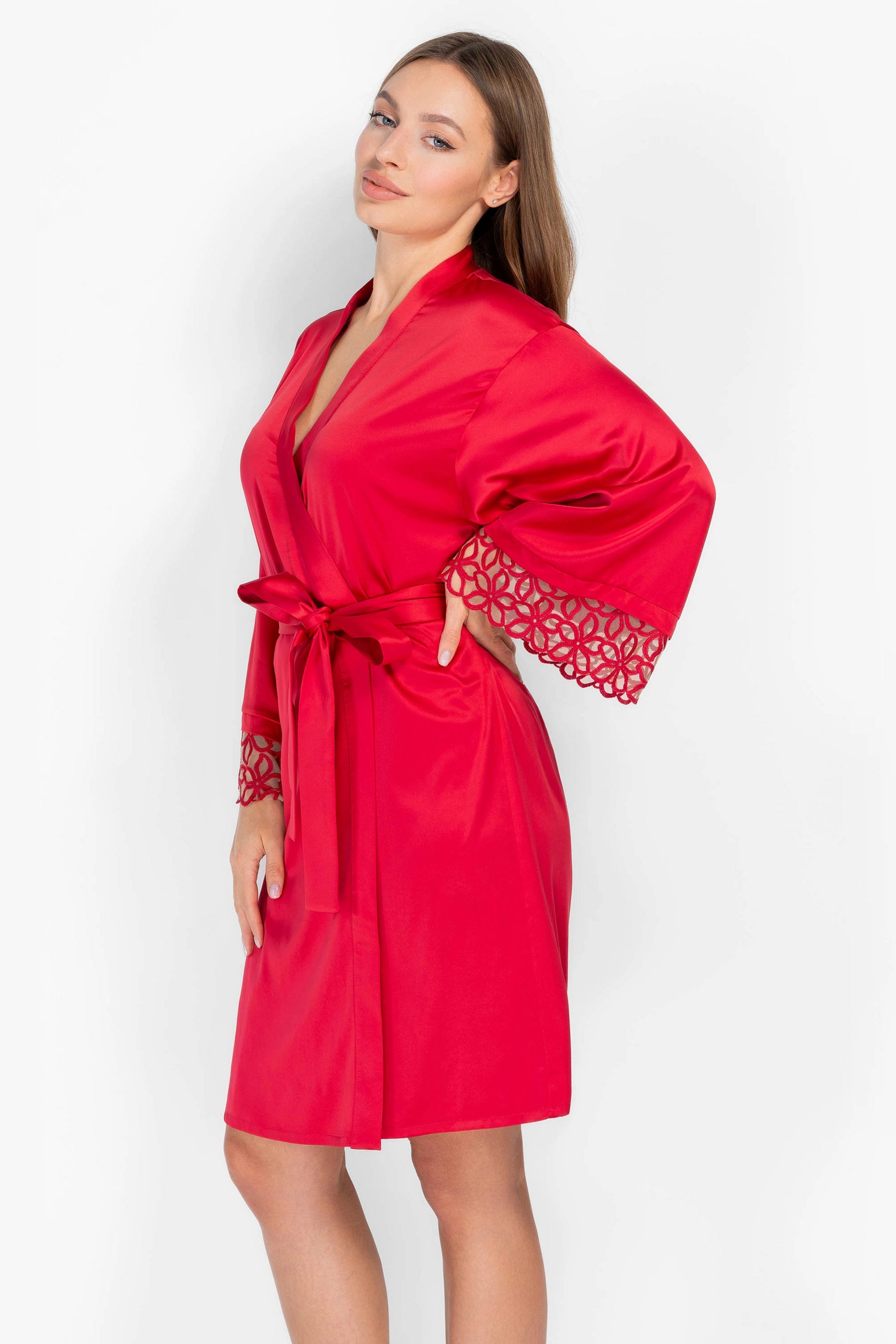 Халат с вышивкой 8181-6715 29 raspberry