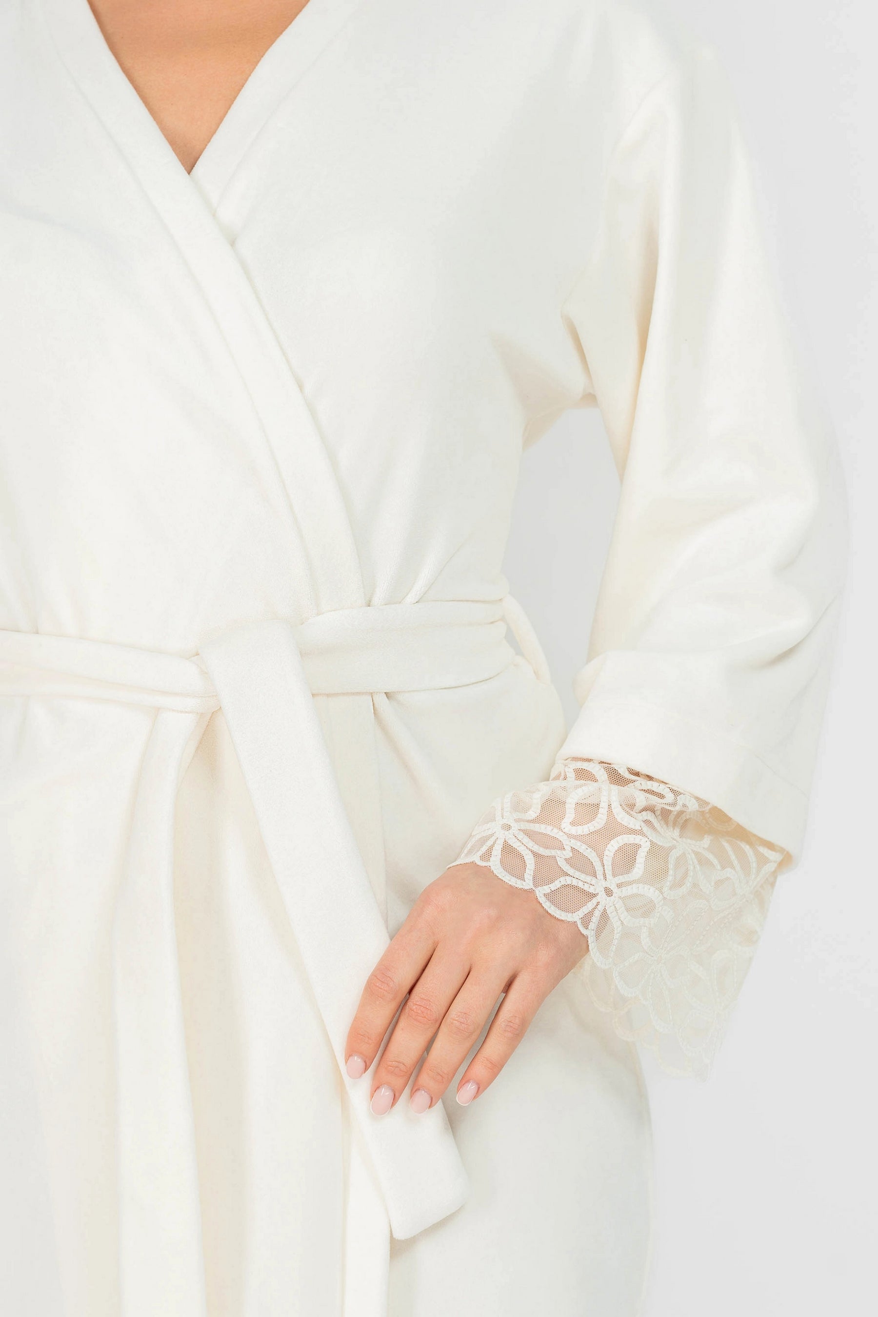 Велюровий халат з вишивкою 8181-6743 03 champagne