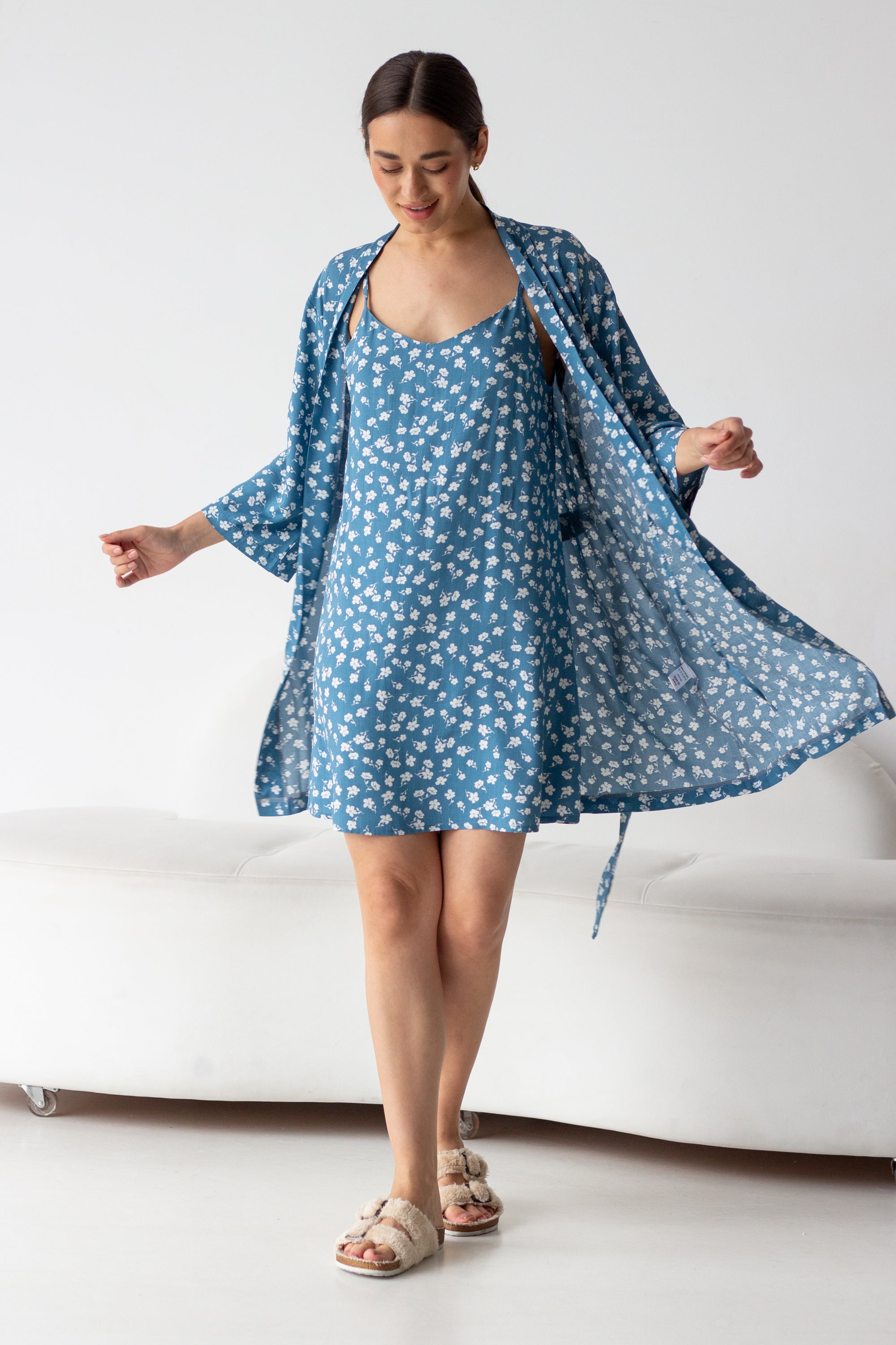 Халат из штапеля 0099 white flowers/blue