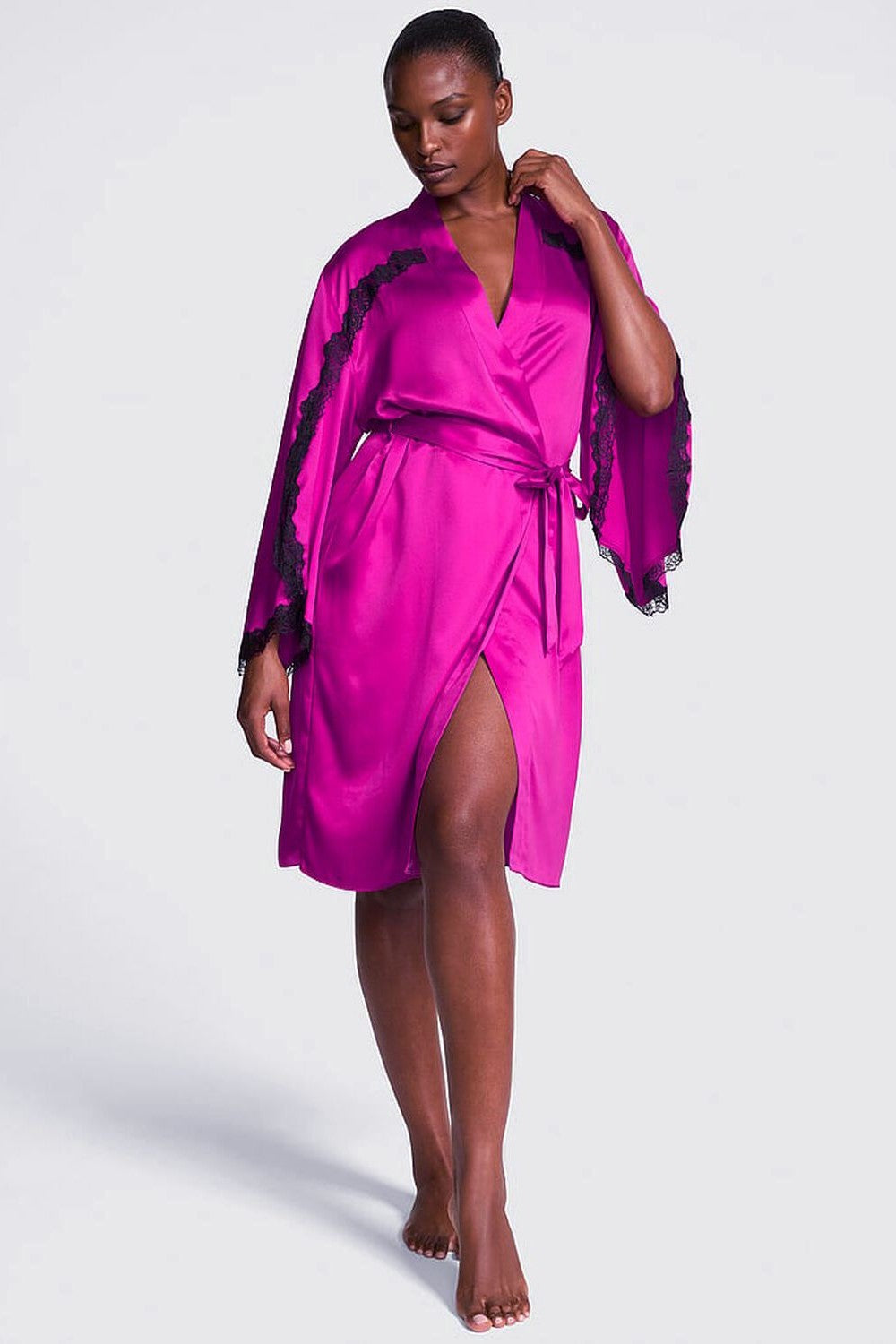 Сатиновий халат 819771644 pink Victoria`s Secret
