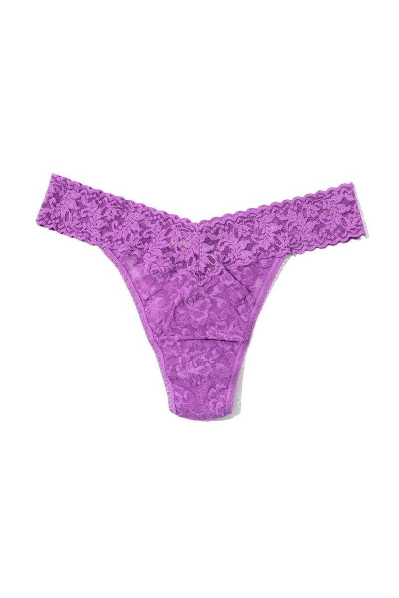 Кружевные трусики стринг 4911P Signature Lace violet haze