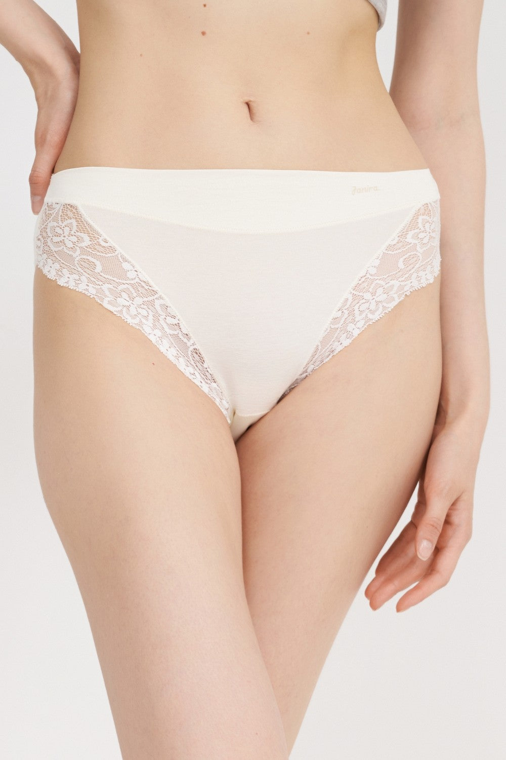 Набір бавовняних трусиків з мереживом 31397 Milano esencial (2 шт.)