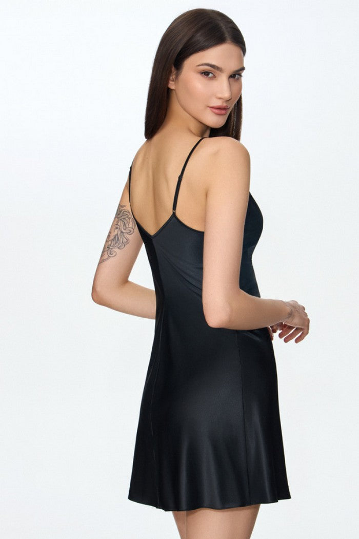 Нічна сорочка з атласу 8129/84 Lumina black Jasmine lingerie