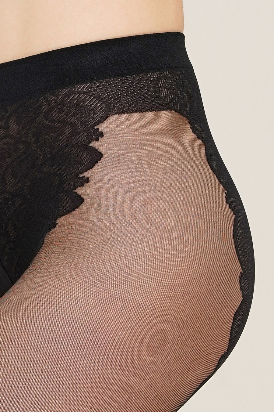 Классические полуматовые колготки с кружевными трусиками Bikini 20 den