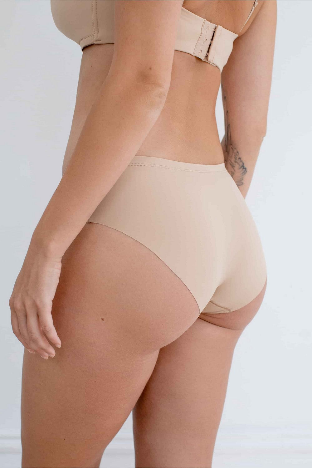 Бесшовные трусики слип 3150.01 Touch ME beige