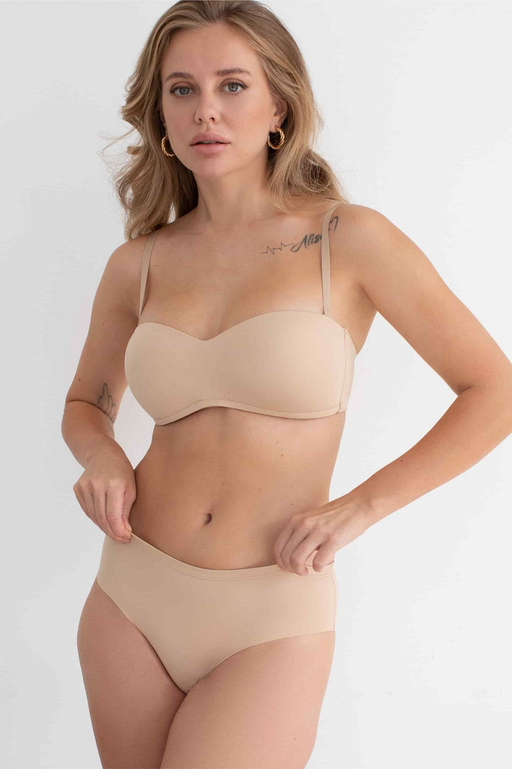 Бесшовные трусики слип 3150.01 Touch ME beige