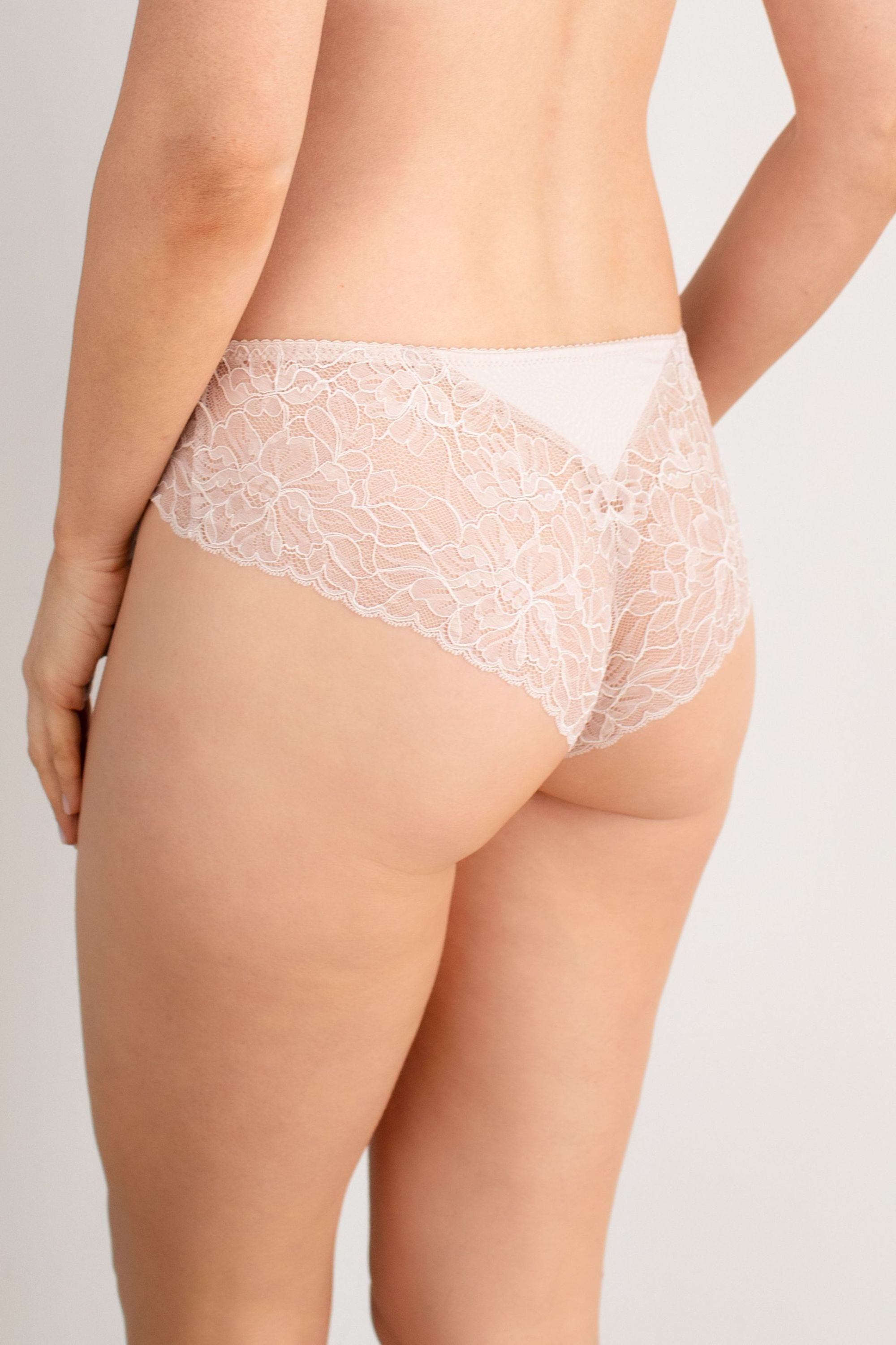 Трусики бразилиана с кружевом 3402 Aura peony