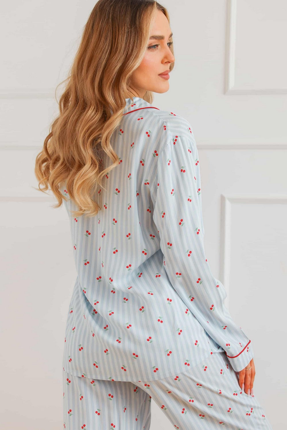 Піжамна блуза з принтом 3740 Sweet Cherry blue 