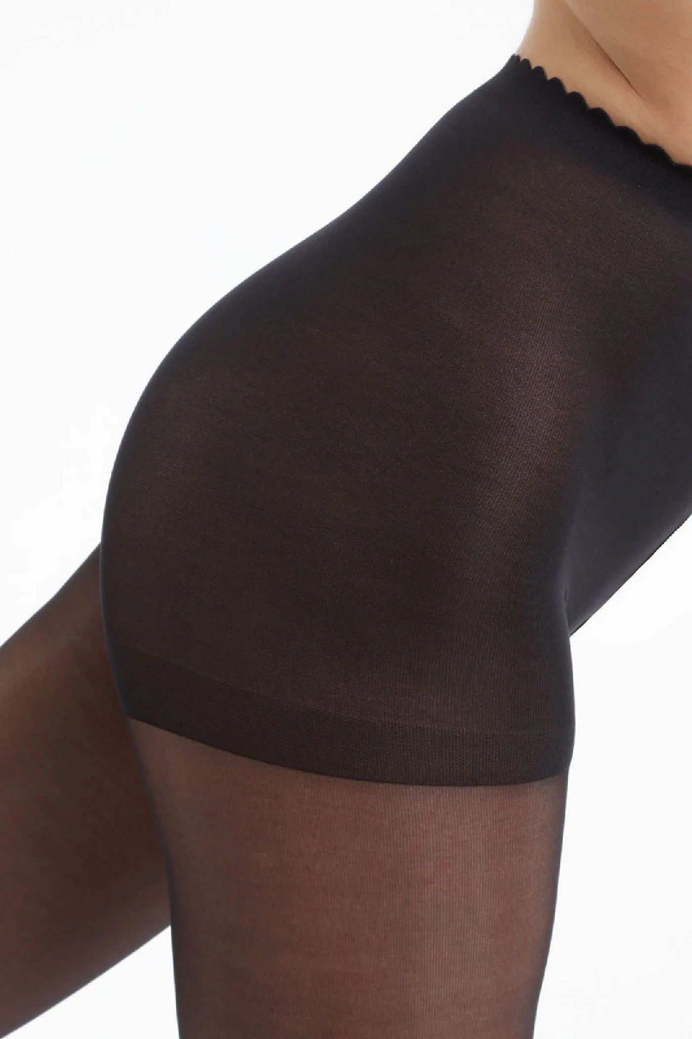 Матовые колготки с шортиками D00G2 Body Touch 20d