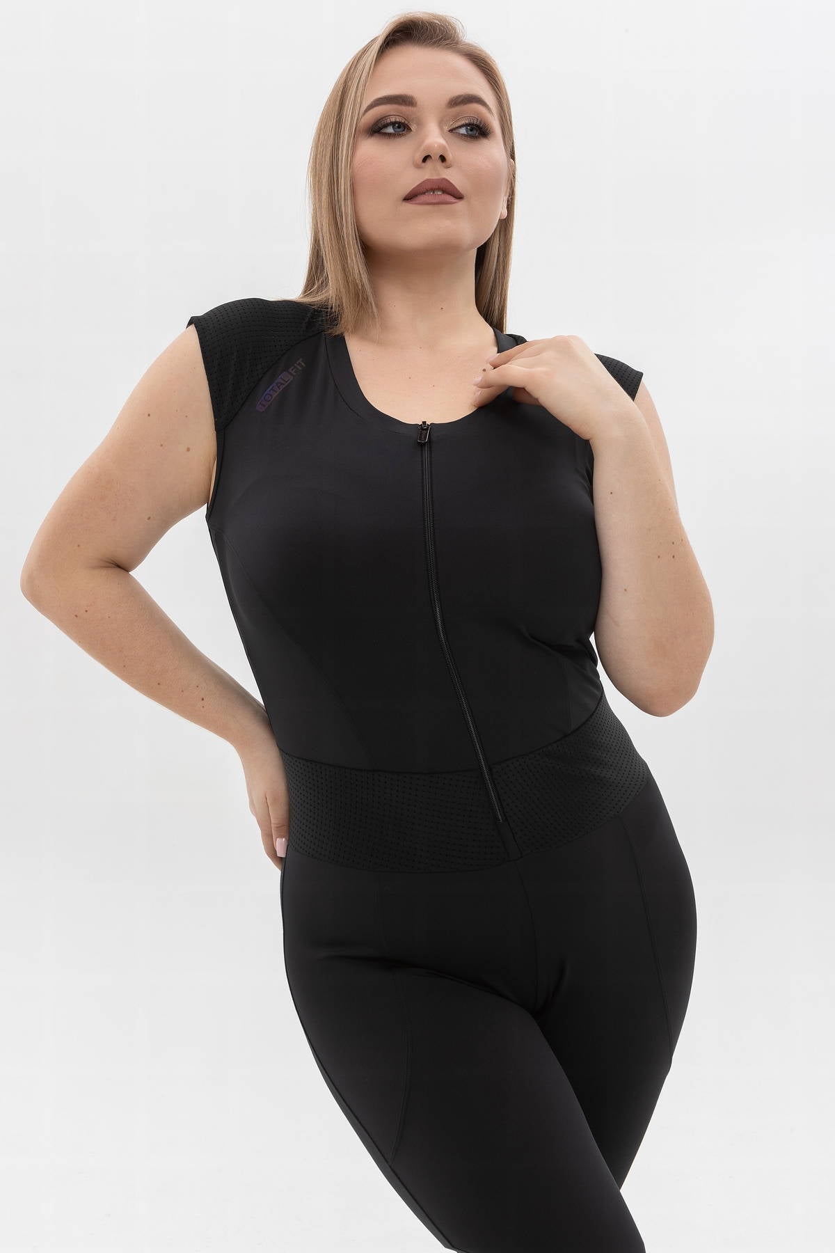 Спортивный комбинезон Aeroblack FL1-AT10