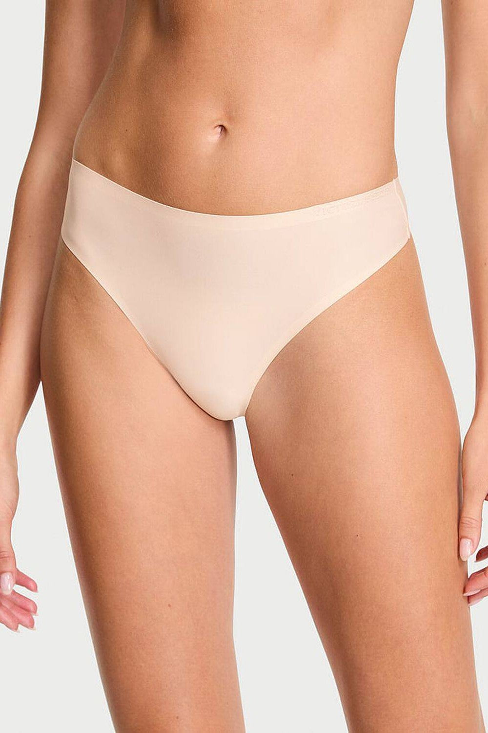 Гладкий комплект 603742498 beige Victoria`s Secret трусики