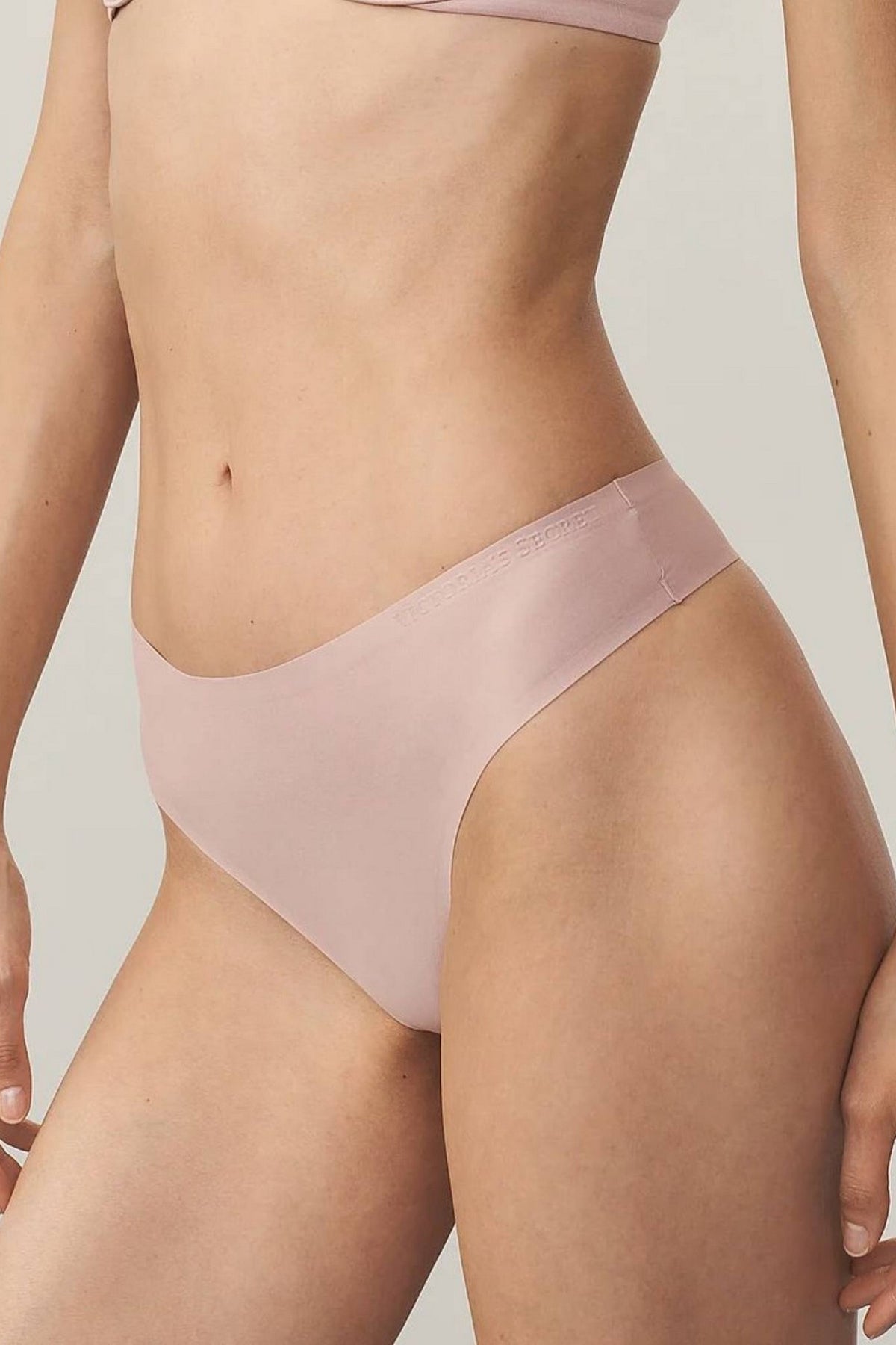 Безшовний комплект 692000338 Victoria`s Secret трусики