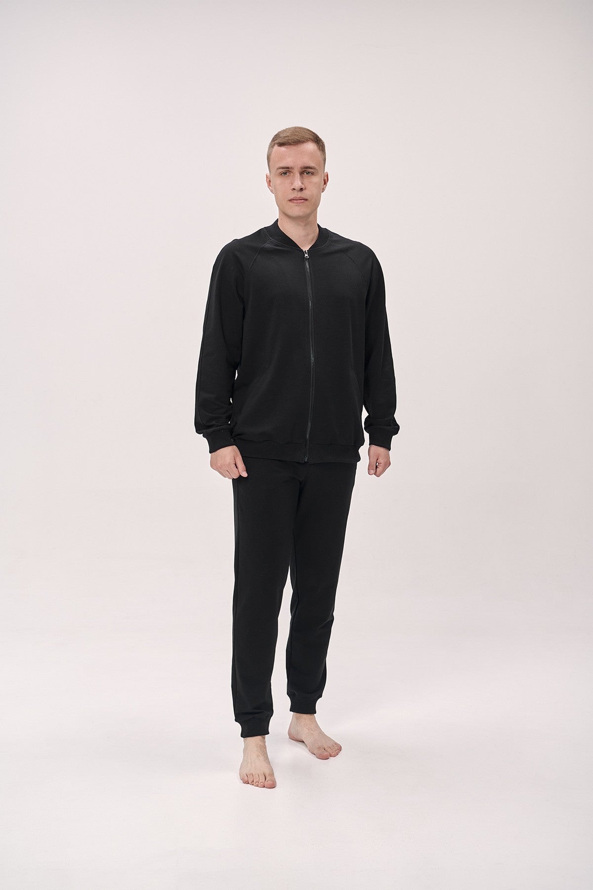 Трикотажний чоловічий костюм 1617/1 black Wiktoria